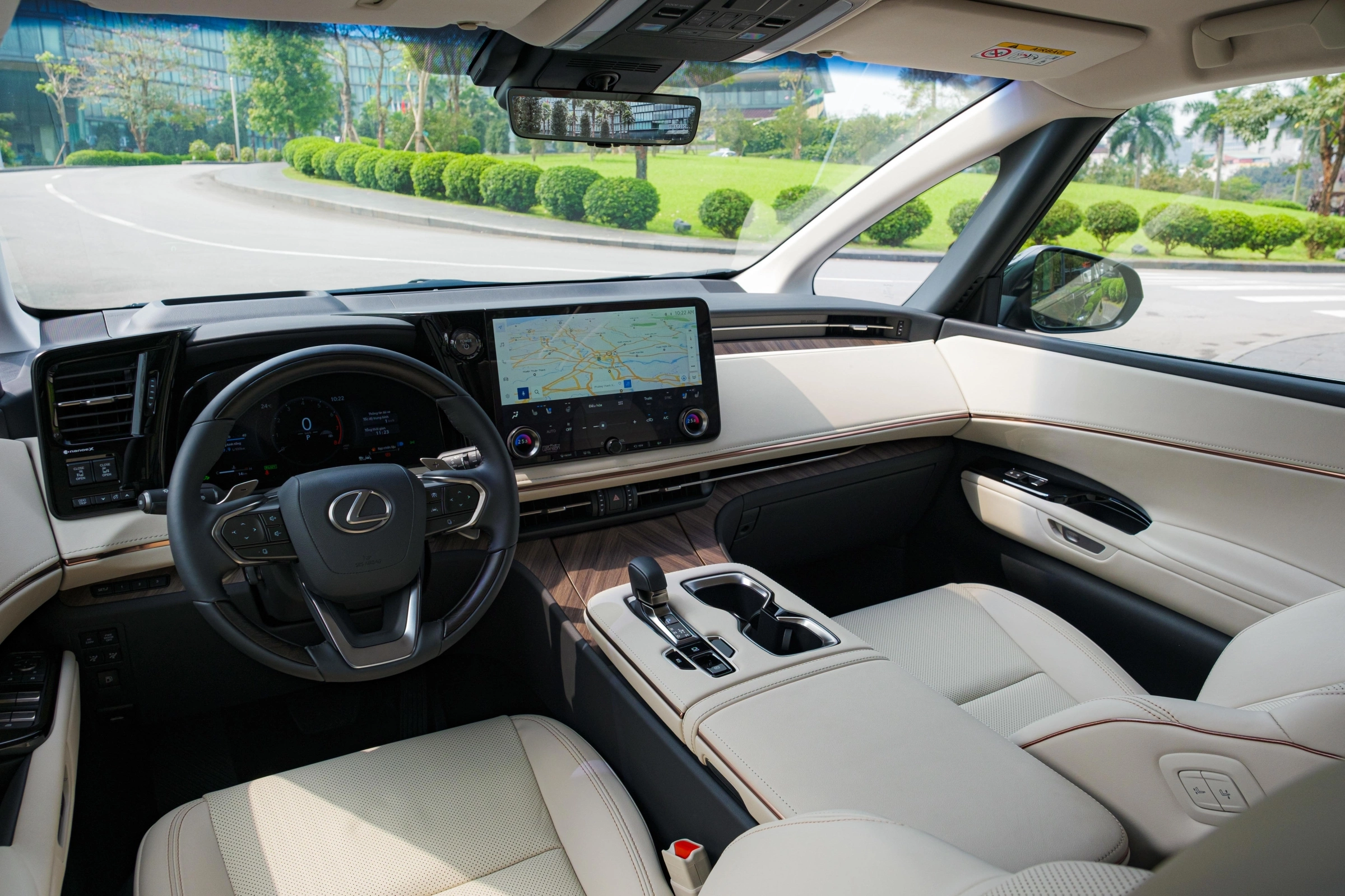 Lexus LM 2026 17