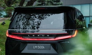 Lexus LM 2026 37