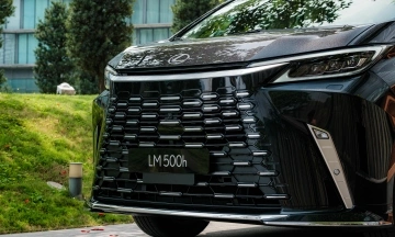 Lexus LM 2026 38