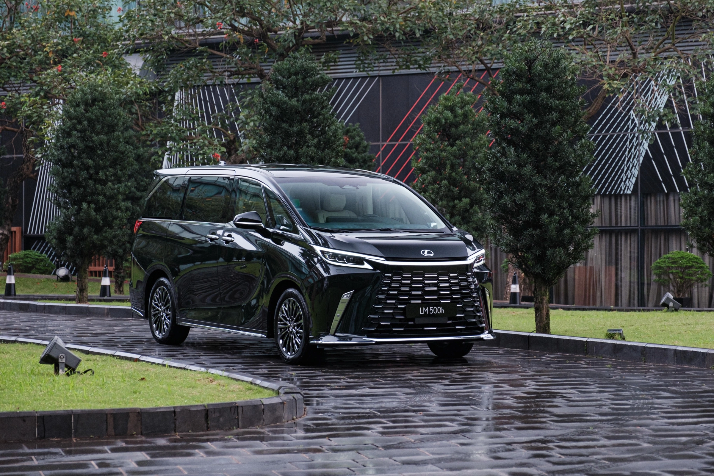 Lexus LM 2026 5