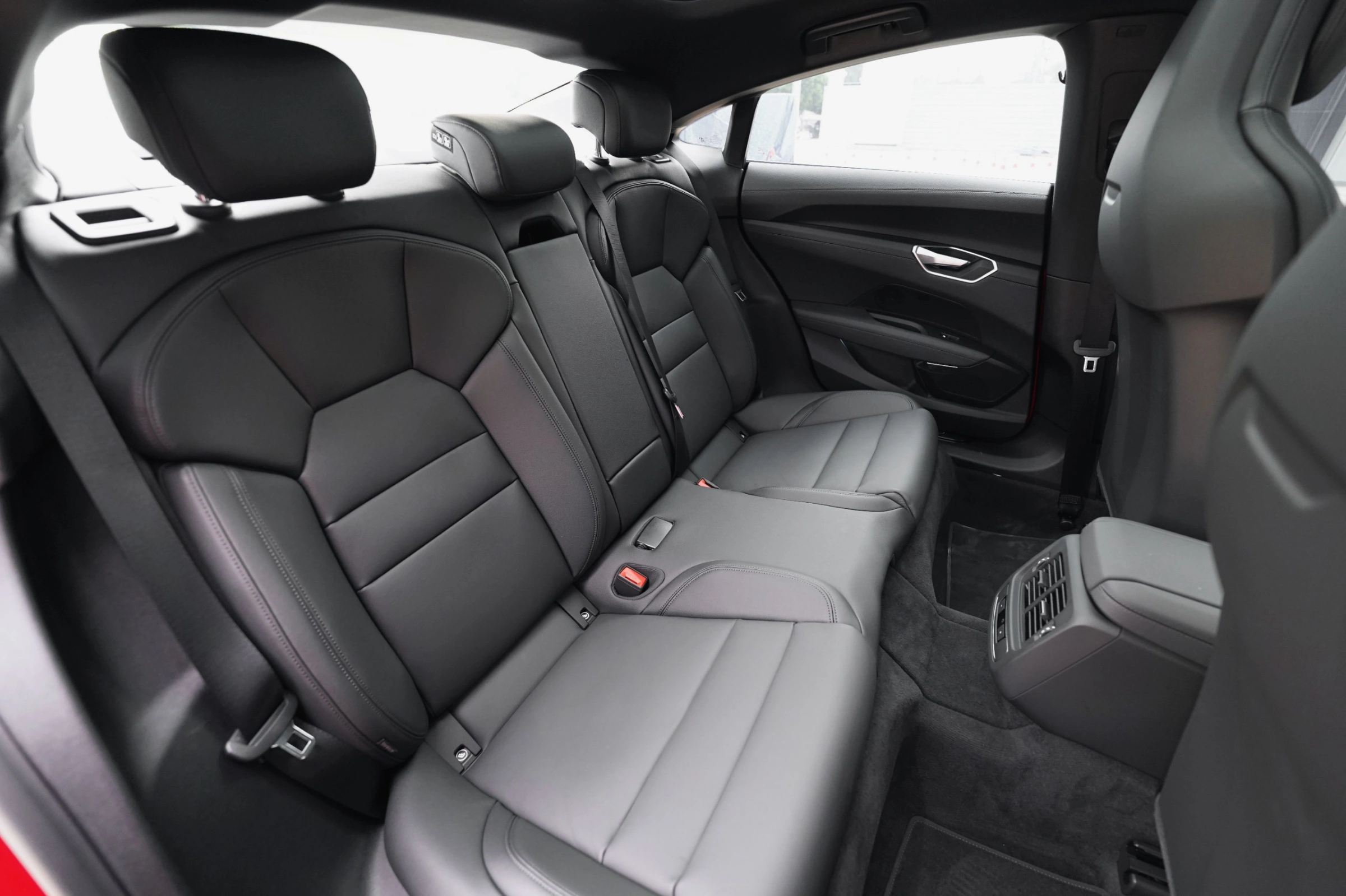 Audi e-tron GT 2026 13