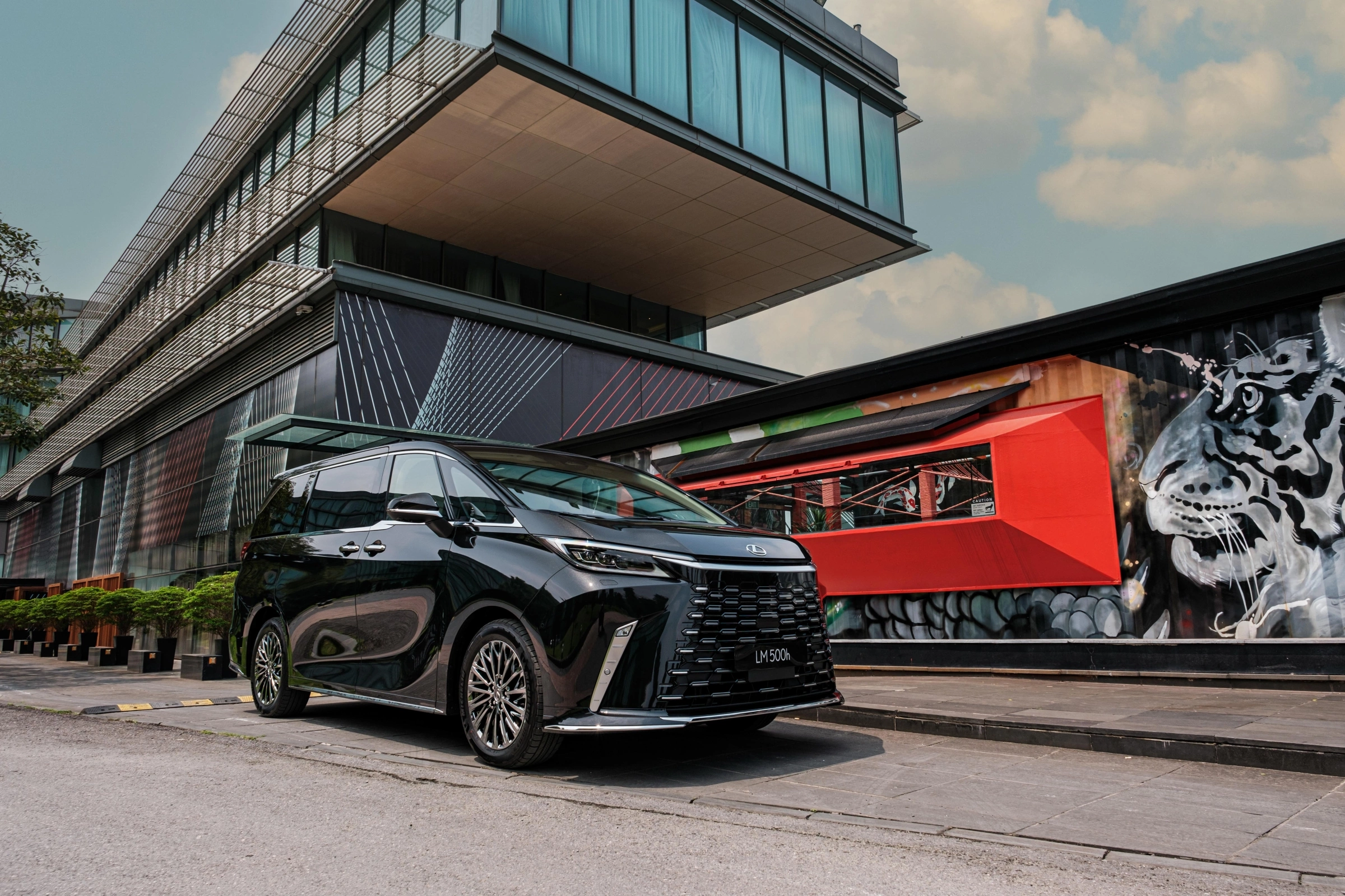 Lexus LM 2026 12