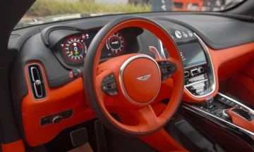 Aston Martin DBX 2026 23