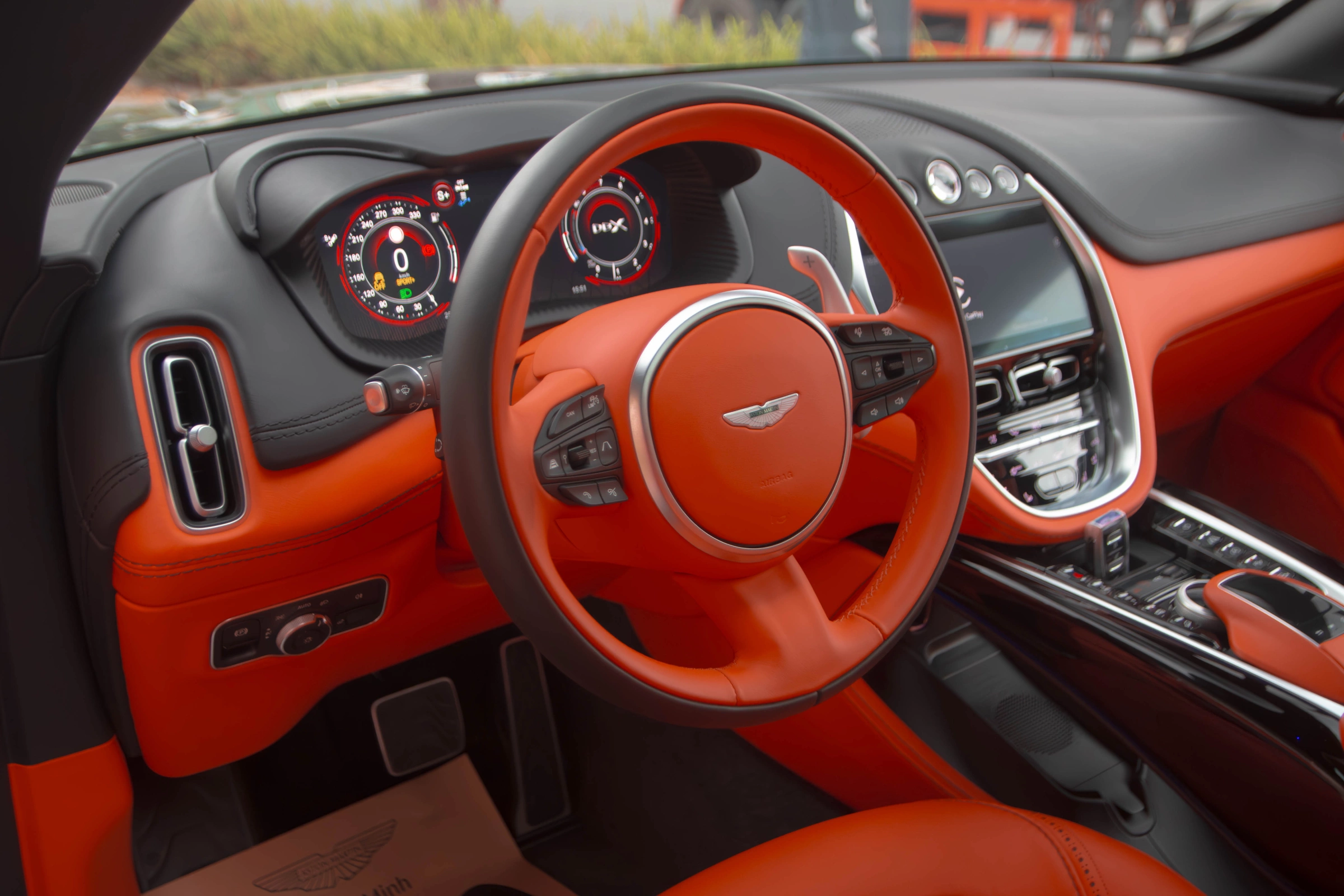 Aston Martin DBX 2026 8