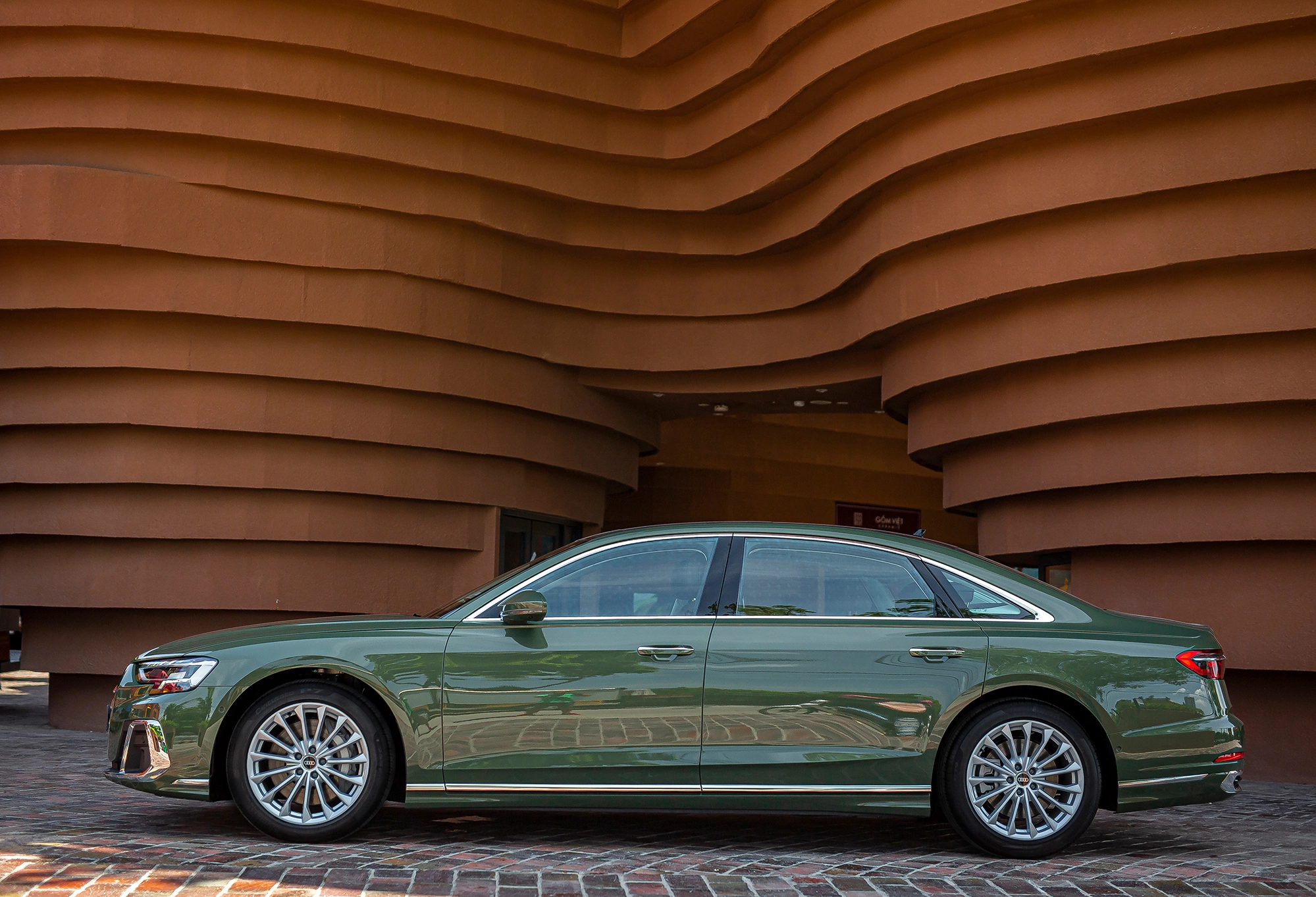 Audi A8L 2026 3