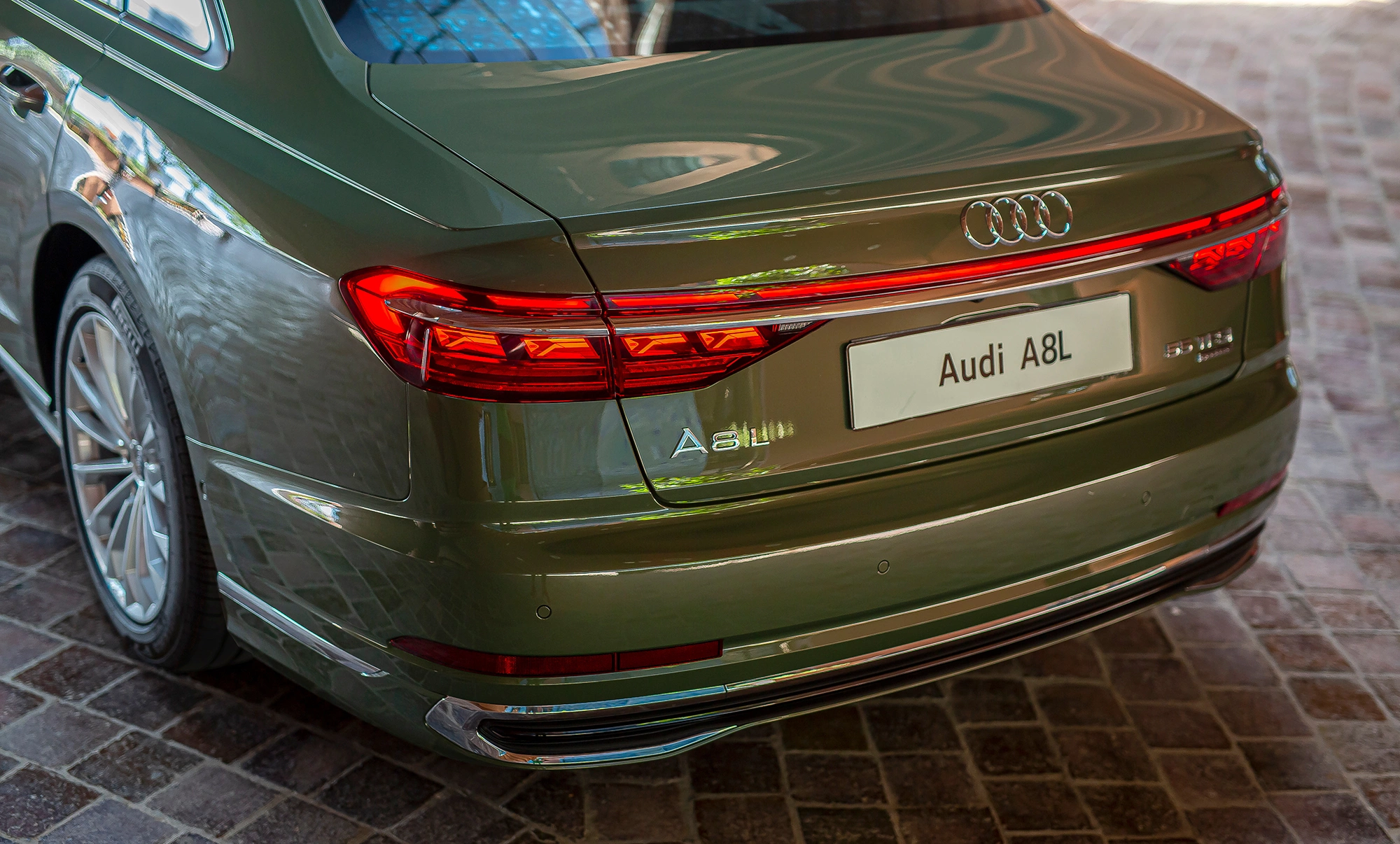 Audi A8L 2026 5