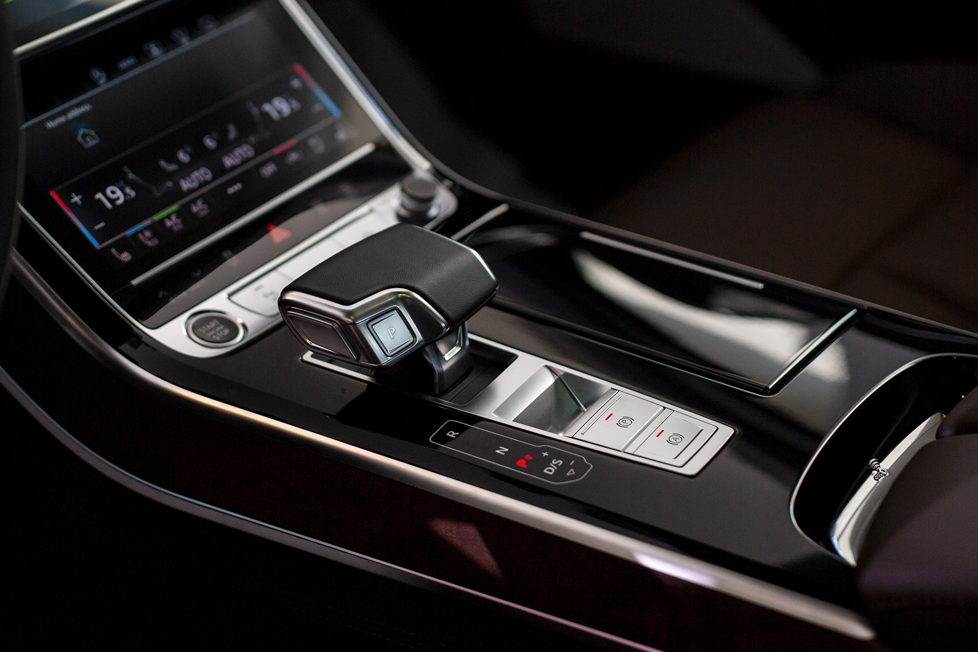 Audi A8L 2026 10