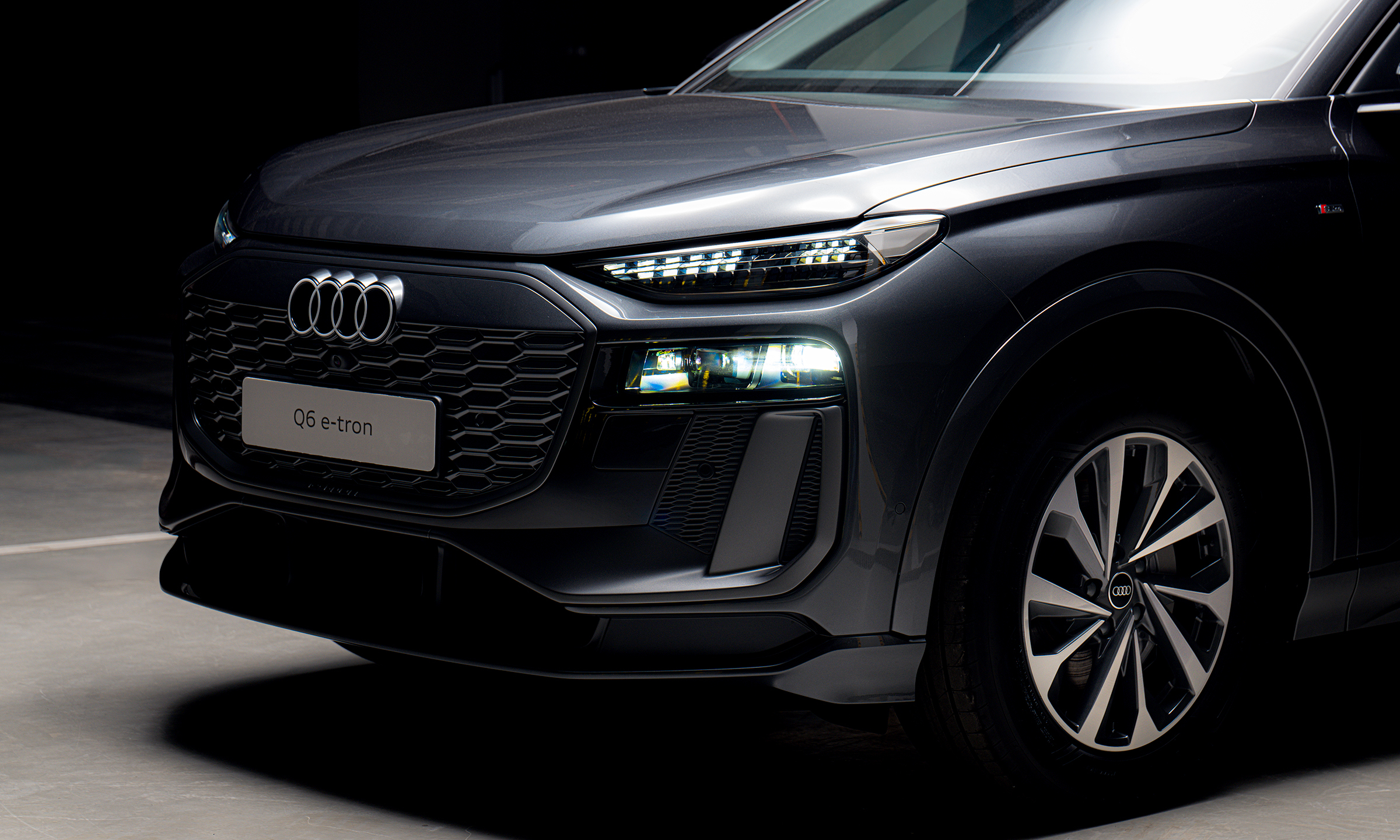 Audi Q6 e-tron 2026 4