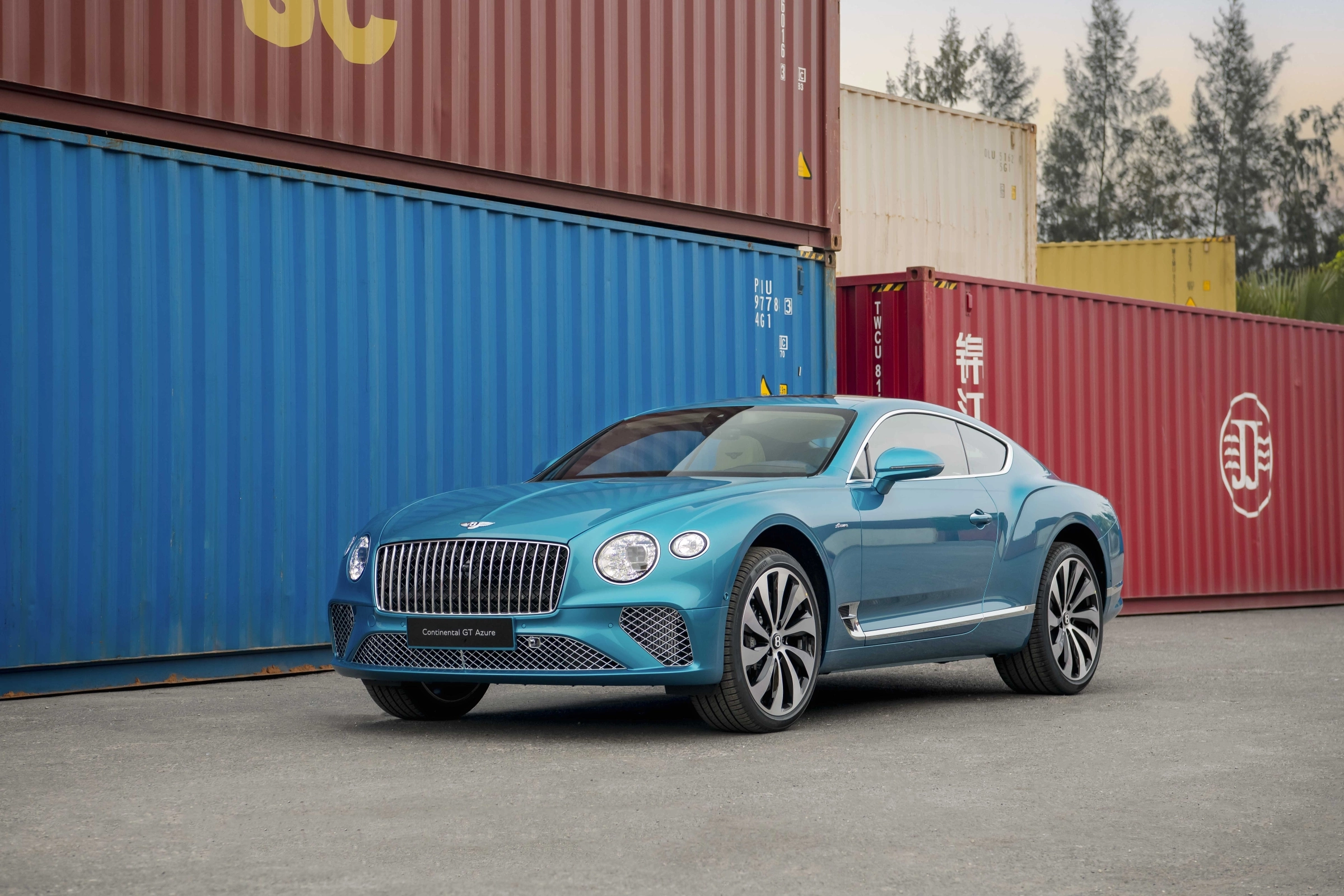 Bentley Continental 2026 13