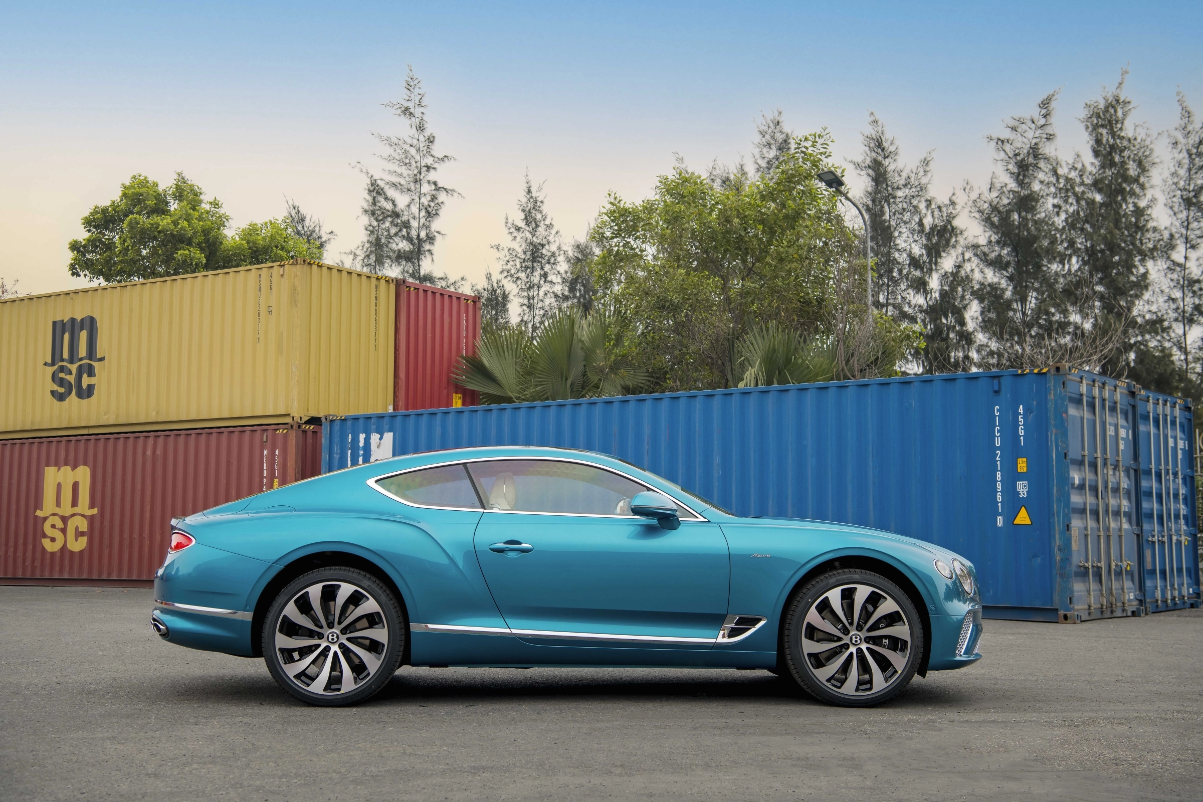Bentley Continental 2026 5