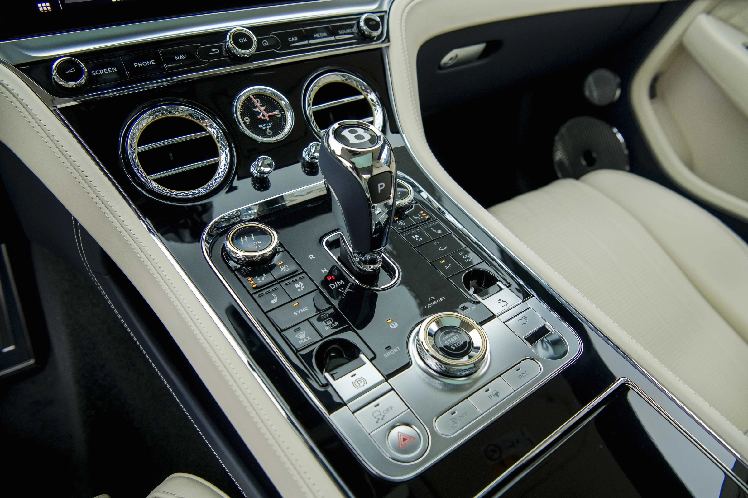 Bentley Continental 2026 37