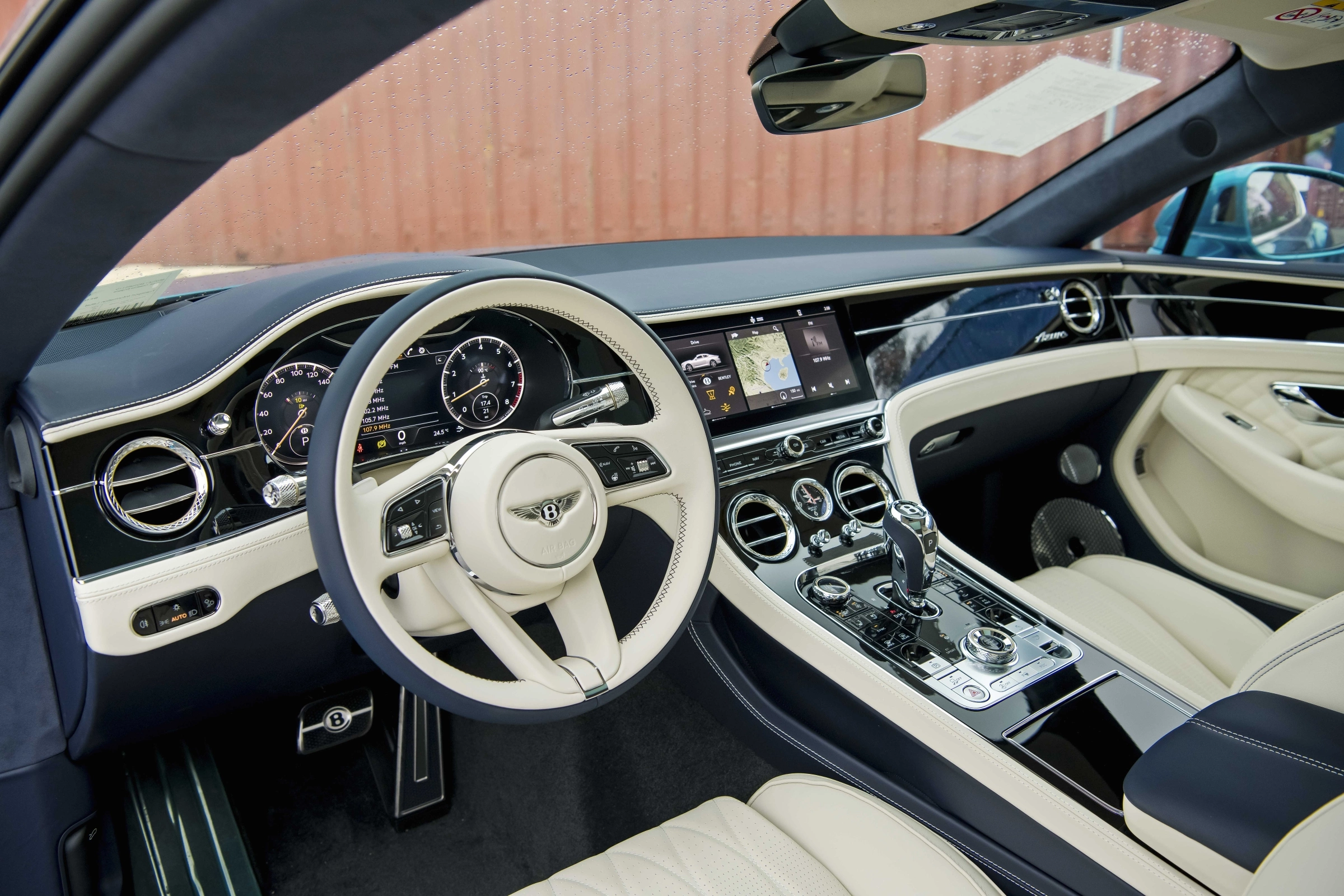 Bentley Continental 2026 39