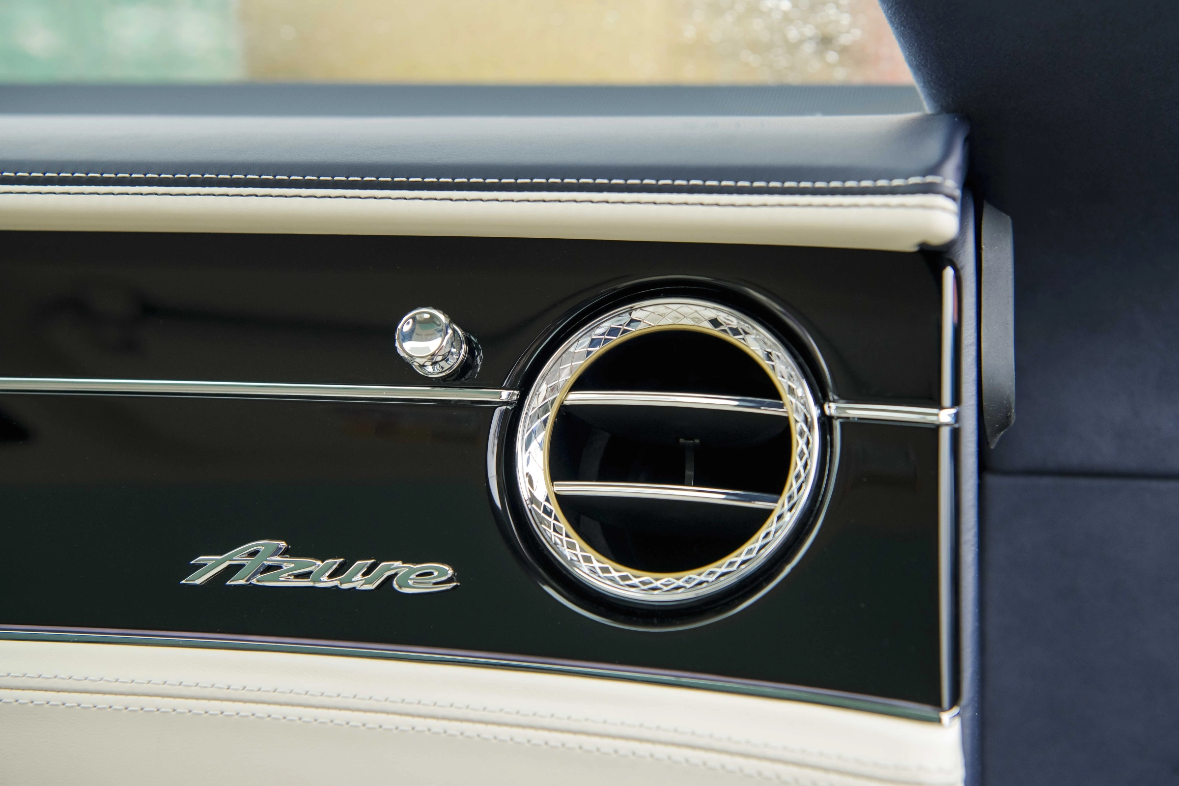 Bentley Continental 2026 41