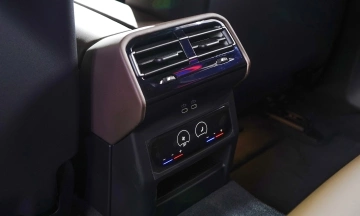 BMW Series 5 2026 58
