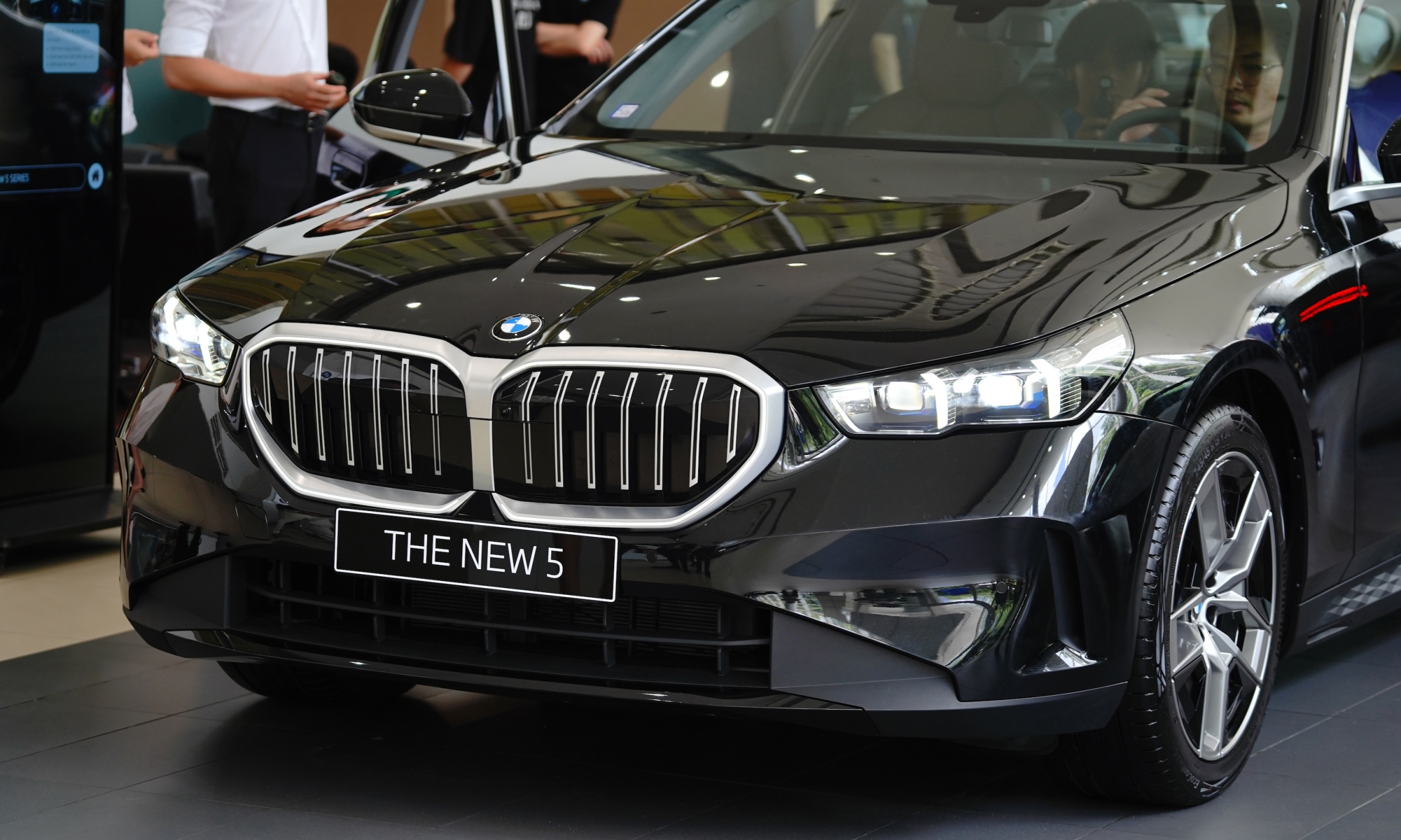 BMW Series 5 2026 14