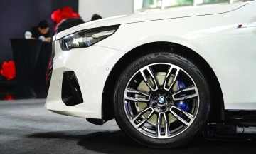 BMW Series 5 2026 38