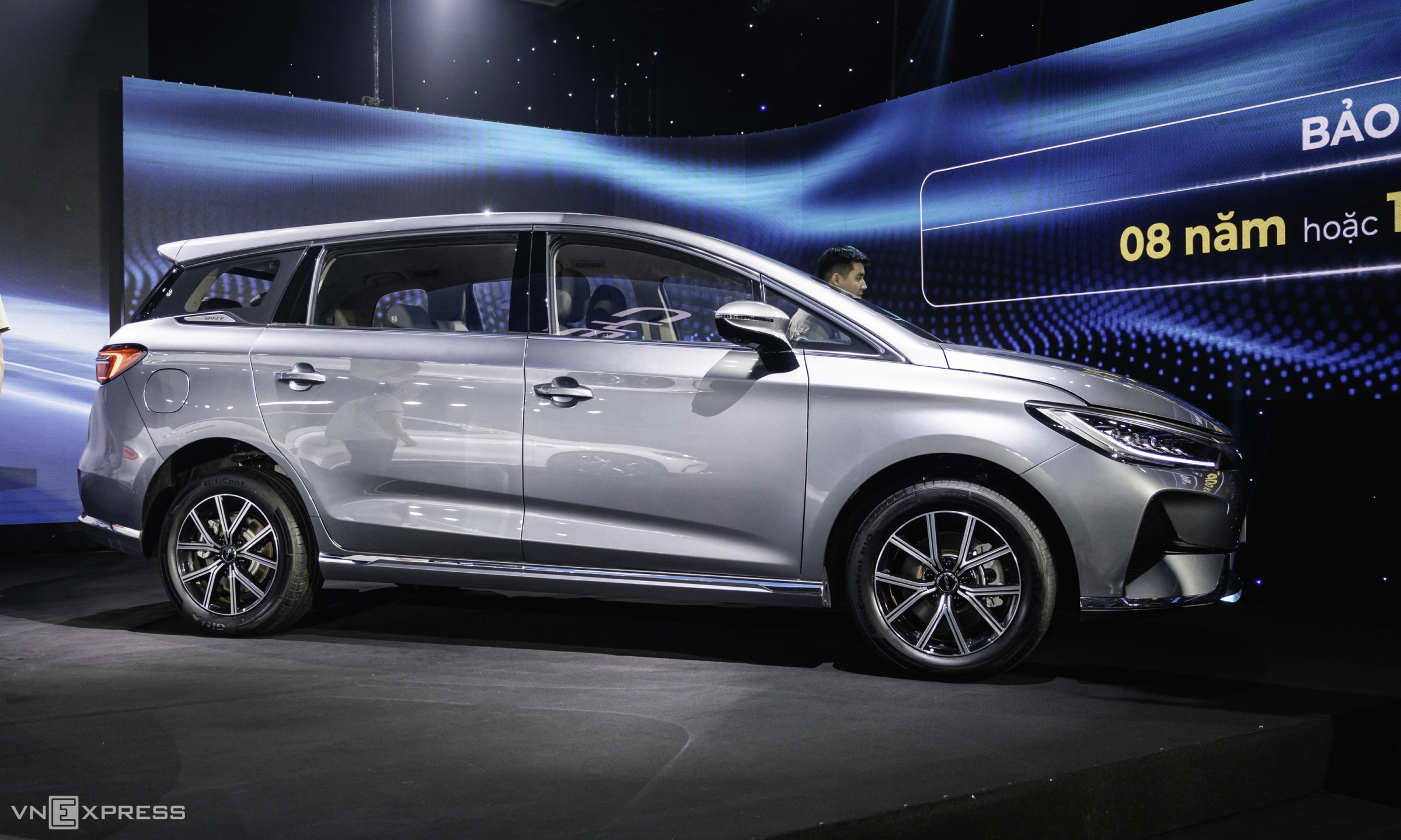 BYD M6 2026 2