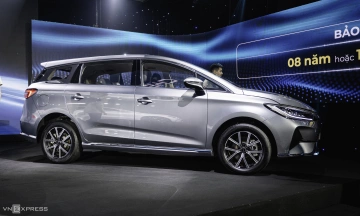 BYD M6 2026 13