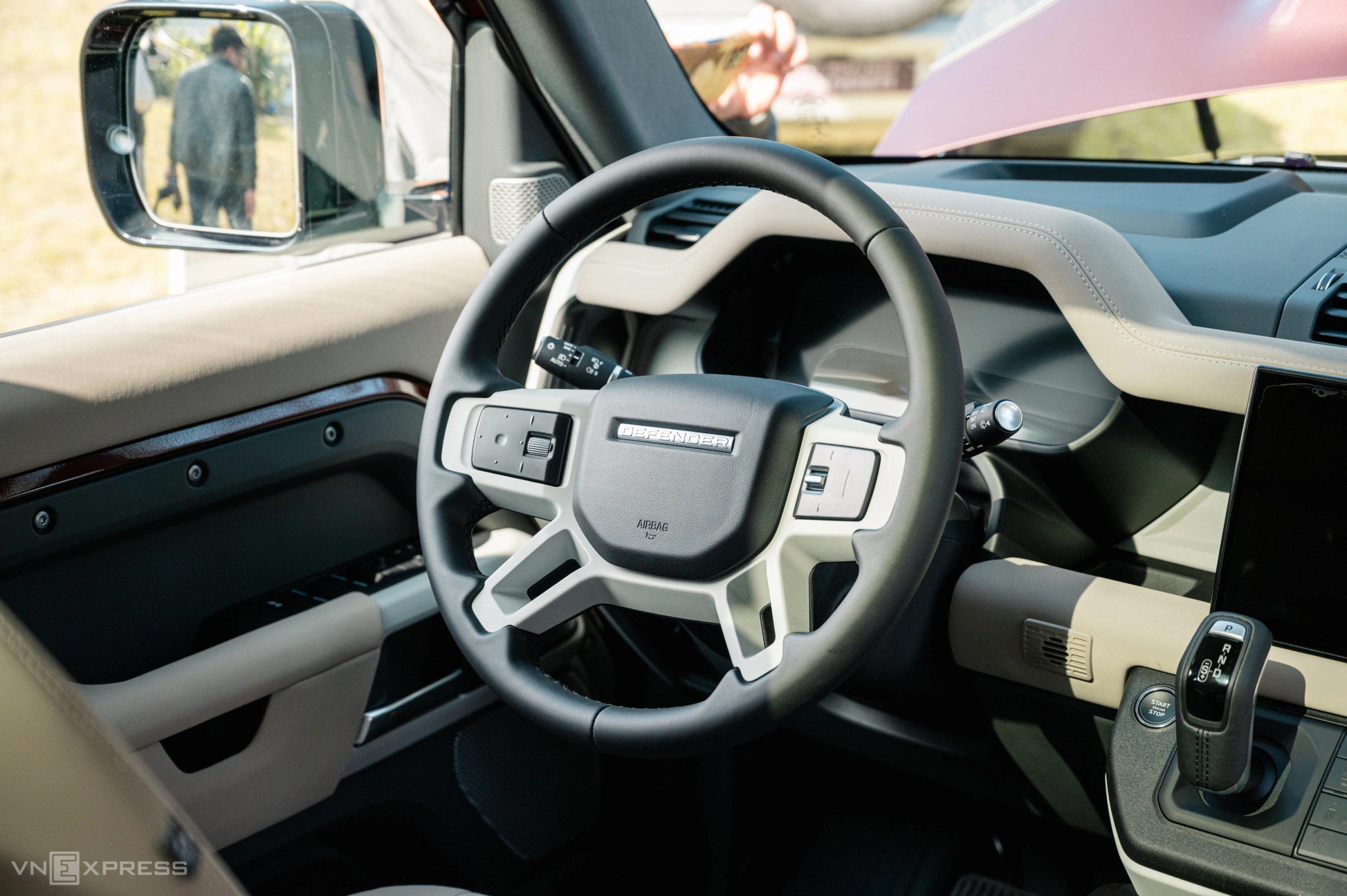 Land Rover Defender 130 2026 16