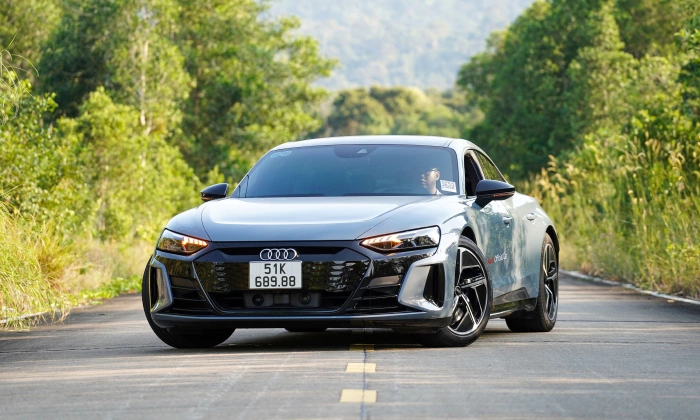 Audi e-tron GT 2026 32