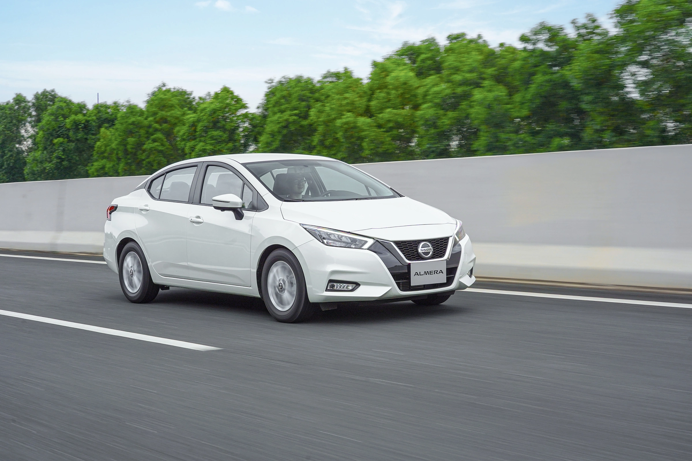 Nissan Almera 2026 5