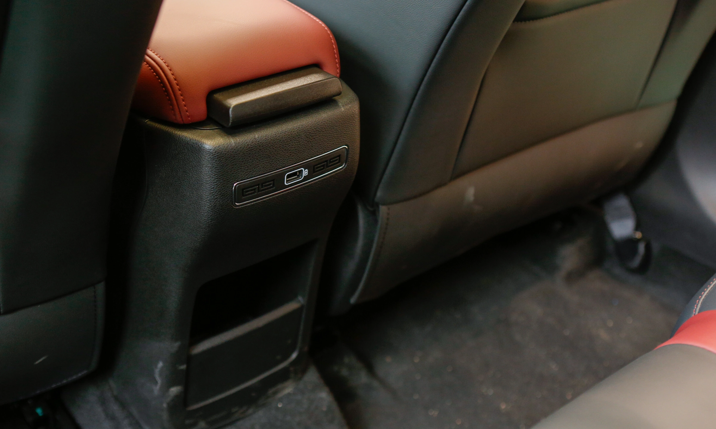 Geely Coolray 2026 21