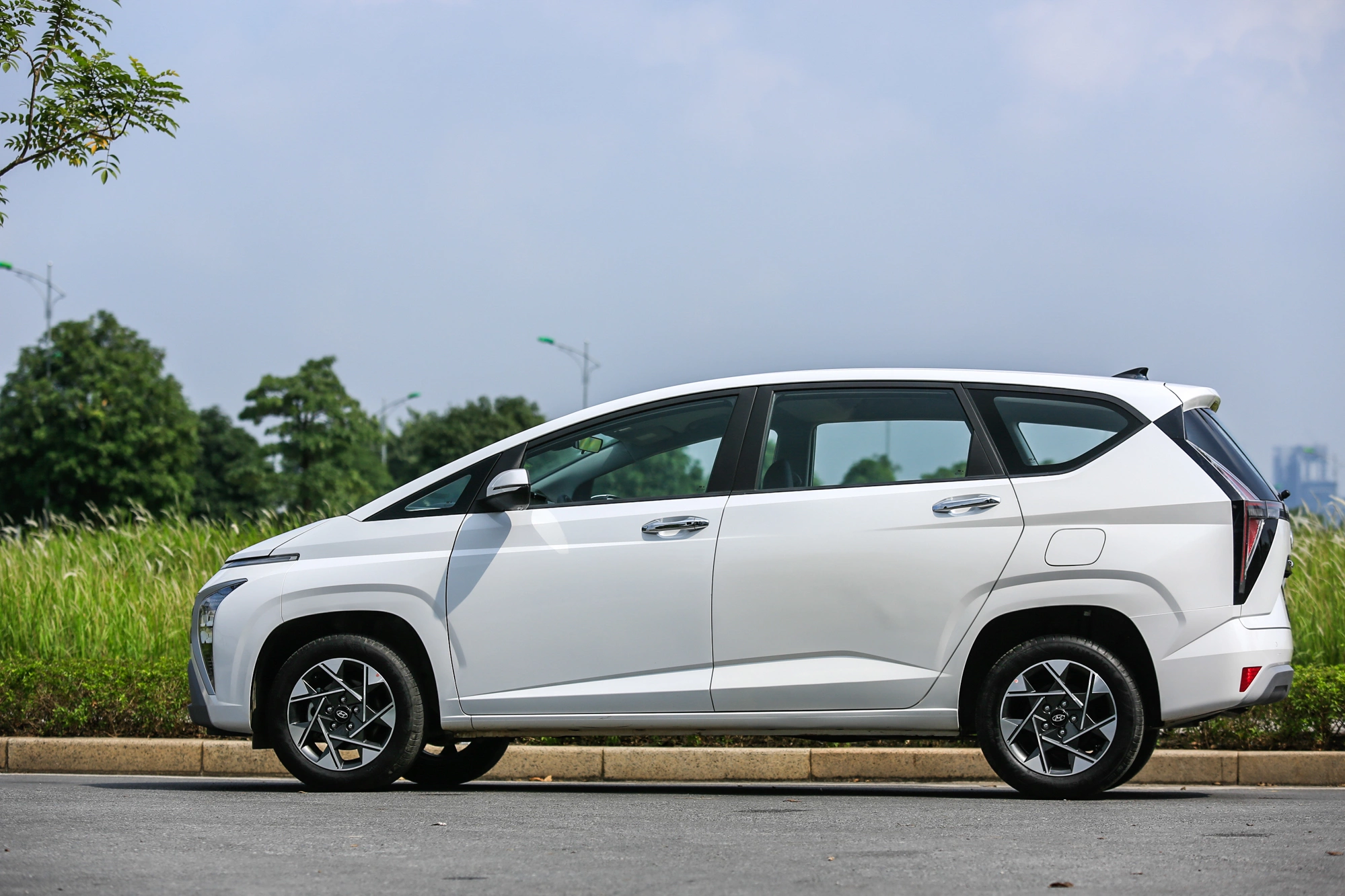 Hyundai Stargazer 2026 4