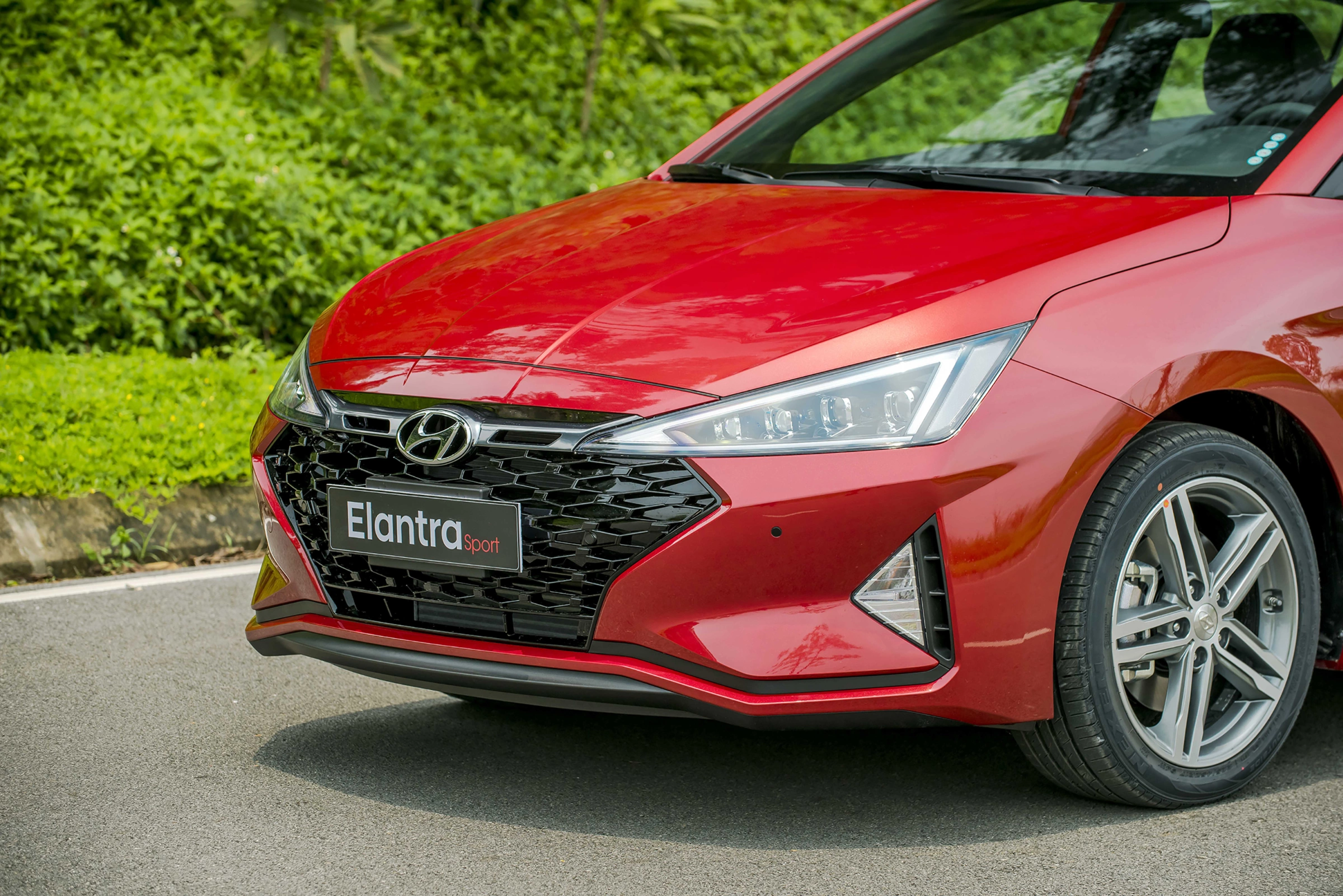 Hyundai Elantra 2026 4