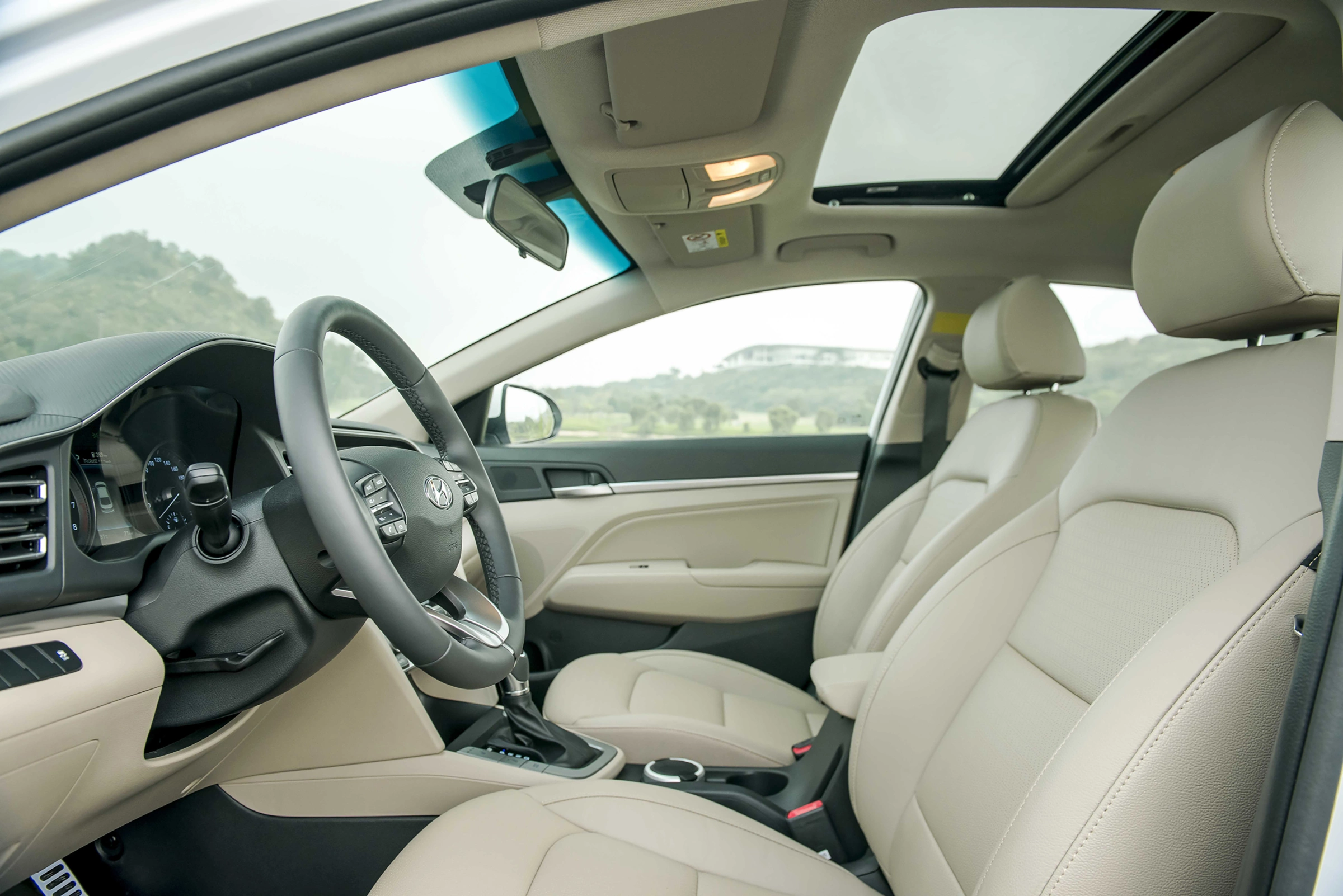 Hyundai Elantra 2026 16