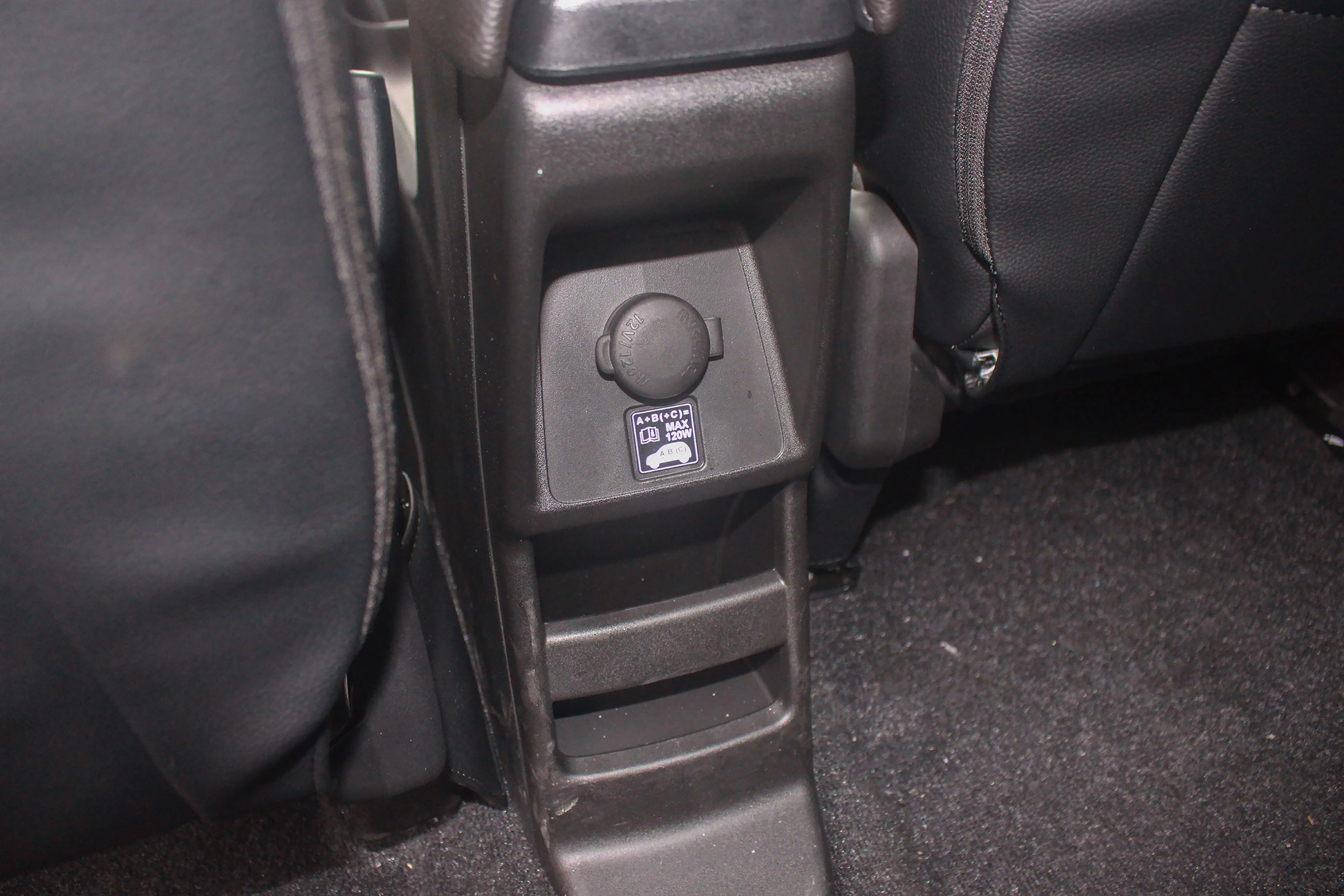 Suzuki Ertiga 2026 19