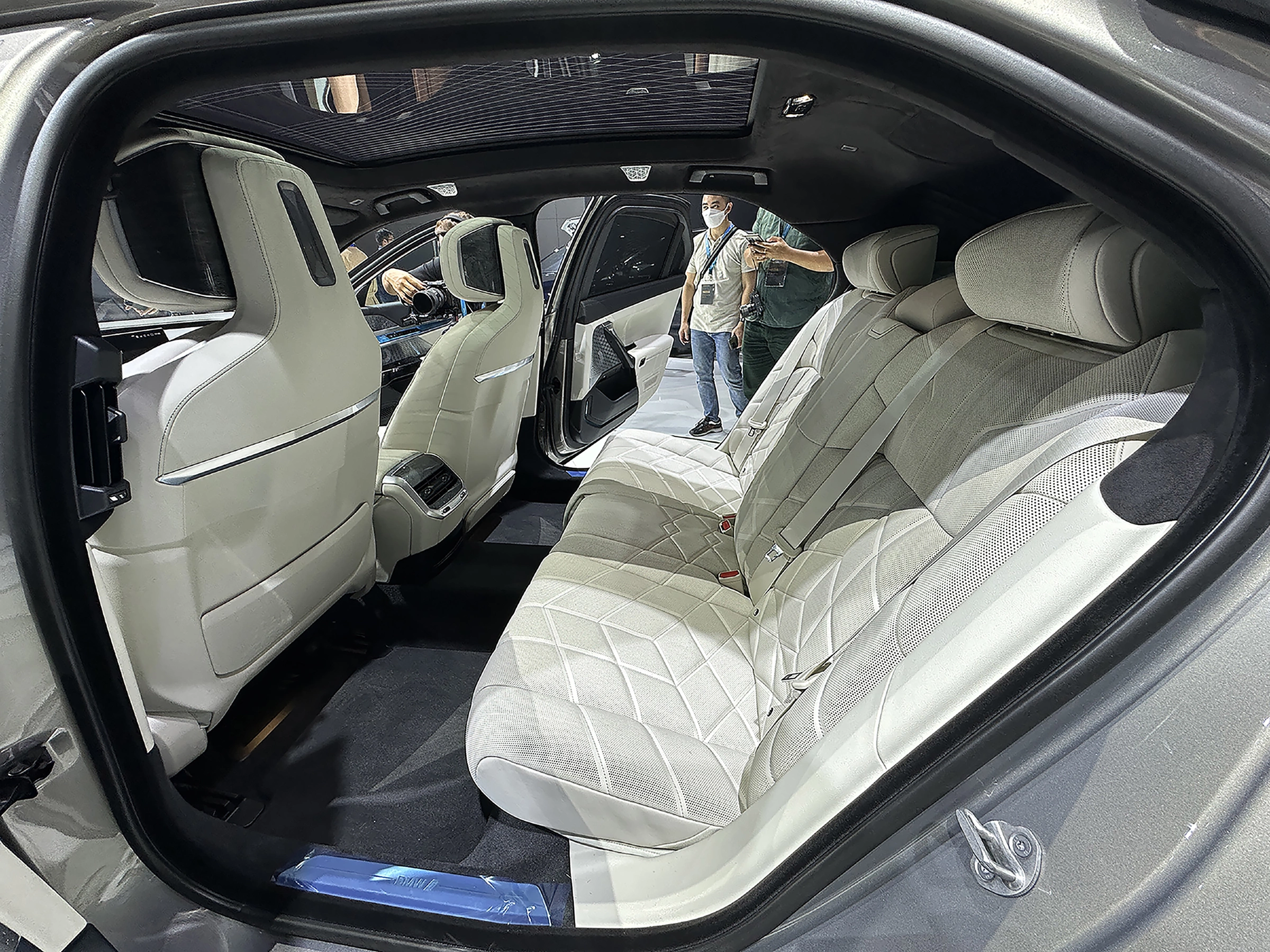 BMW i7 2026 16