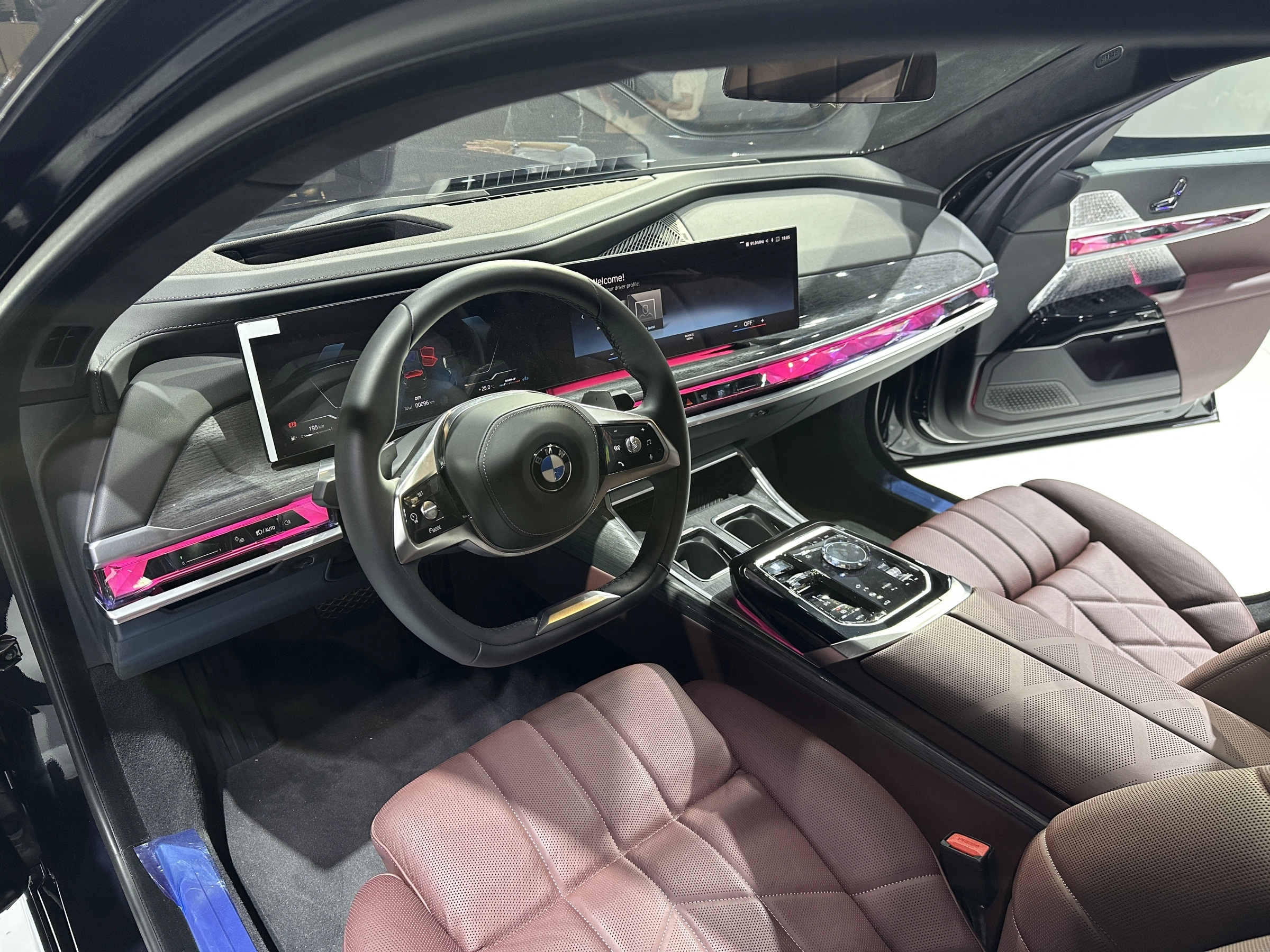 BMW Series 7 2026 9