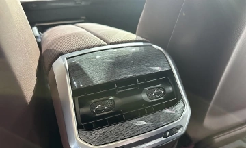 BMW Series 7 2026 37