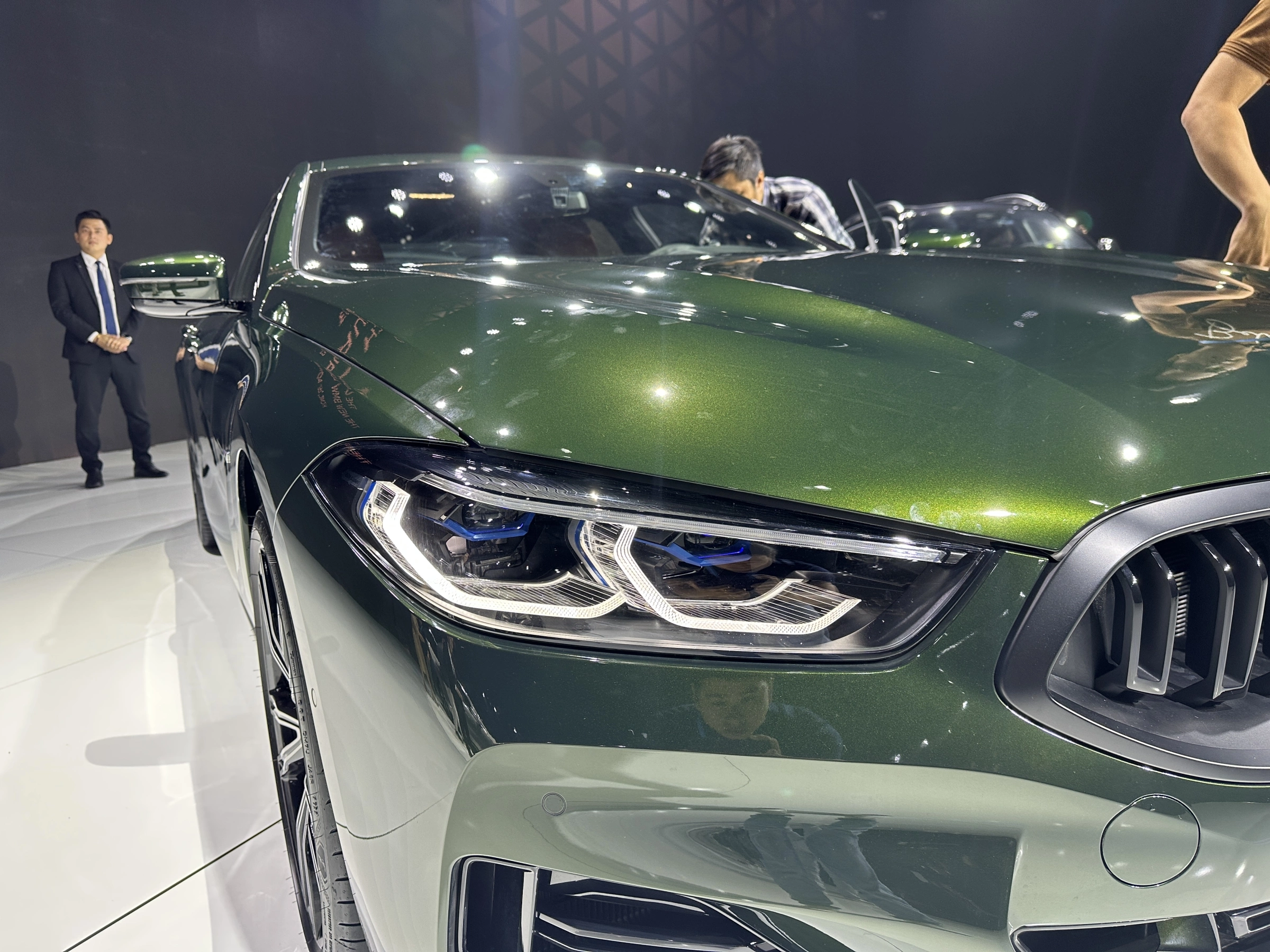 BMW Series 8 2026 3