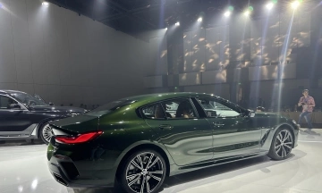 BMW Series 8 2026 24