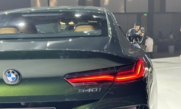 BMW Series 8 2026 26