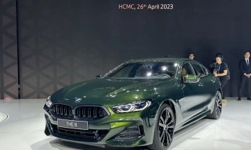 BMW Series 8 2026 37