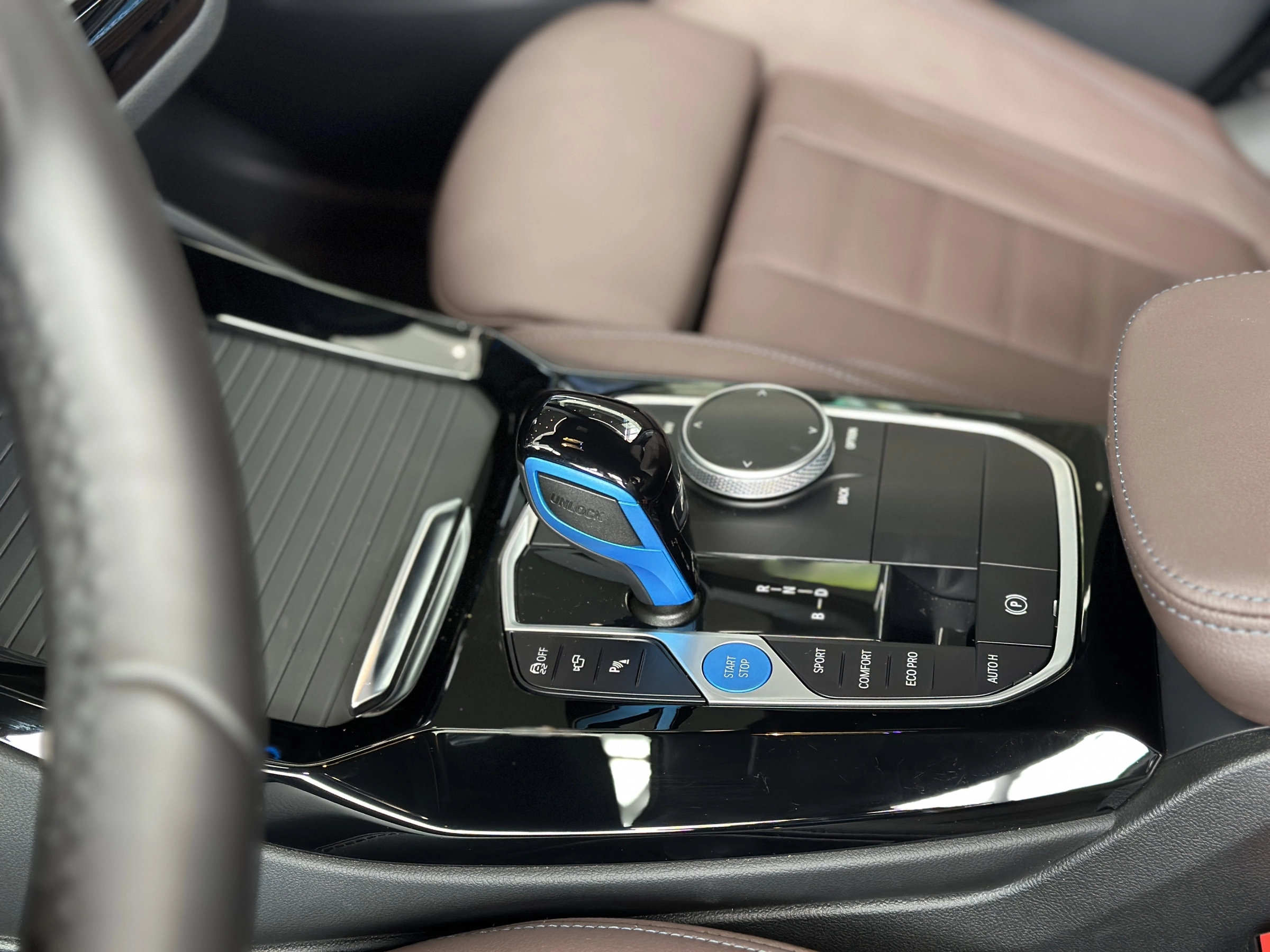 BMW iX3 2026 13