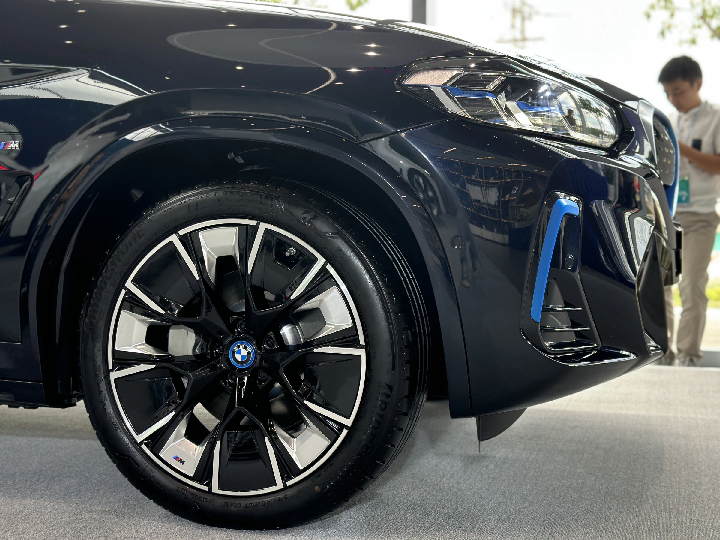 BMW iX3 2026 4