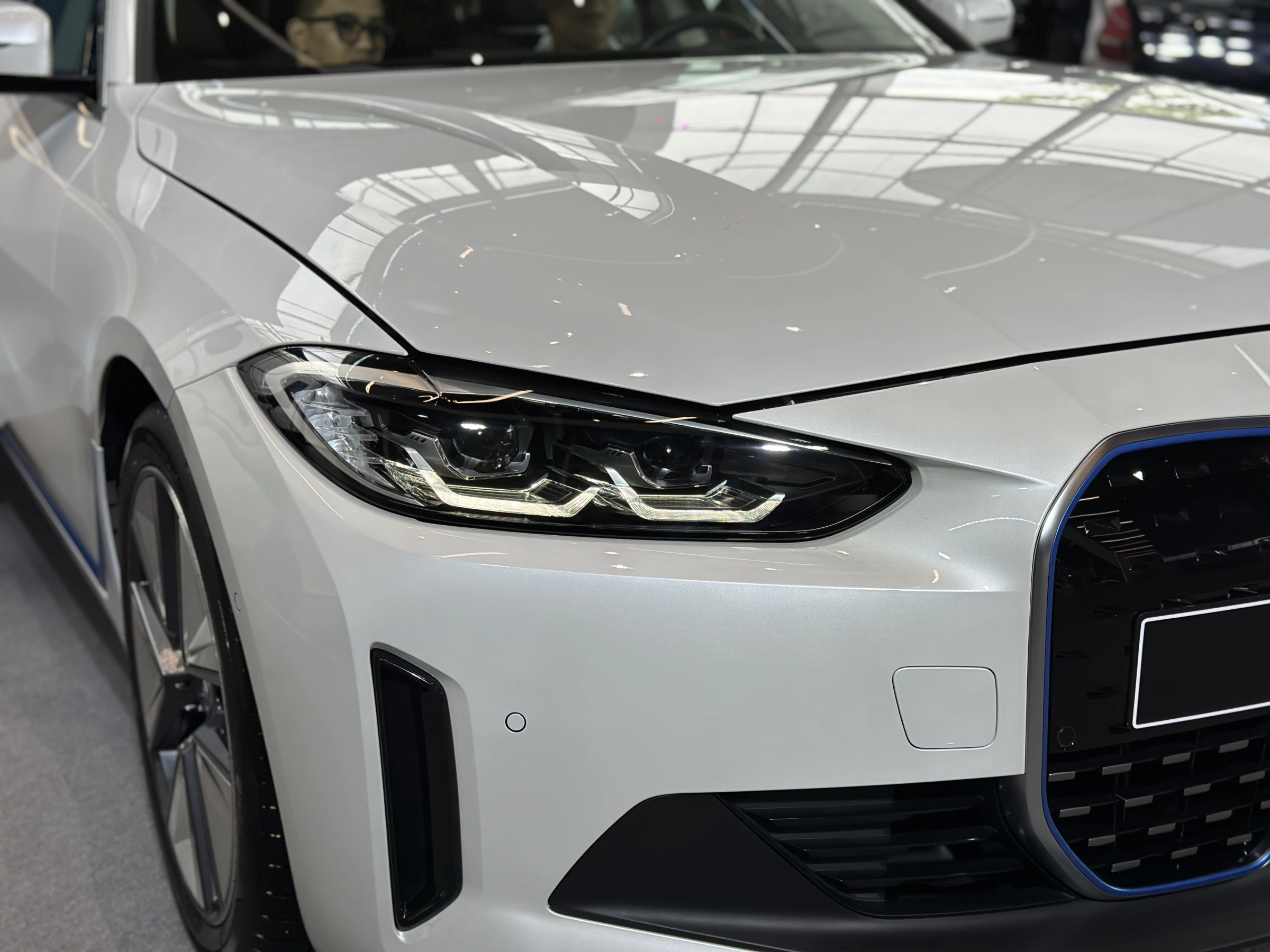 BMW i4 2026 5