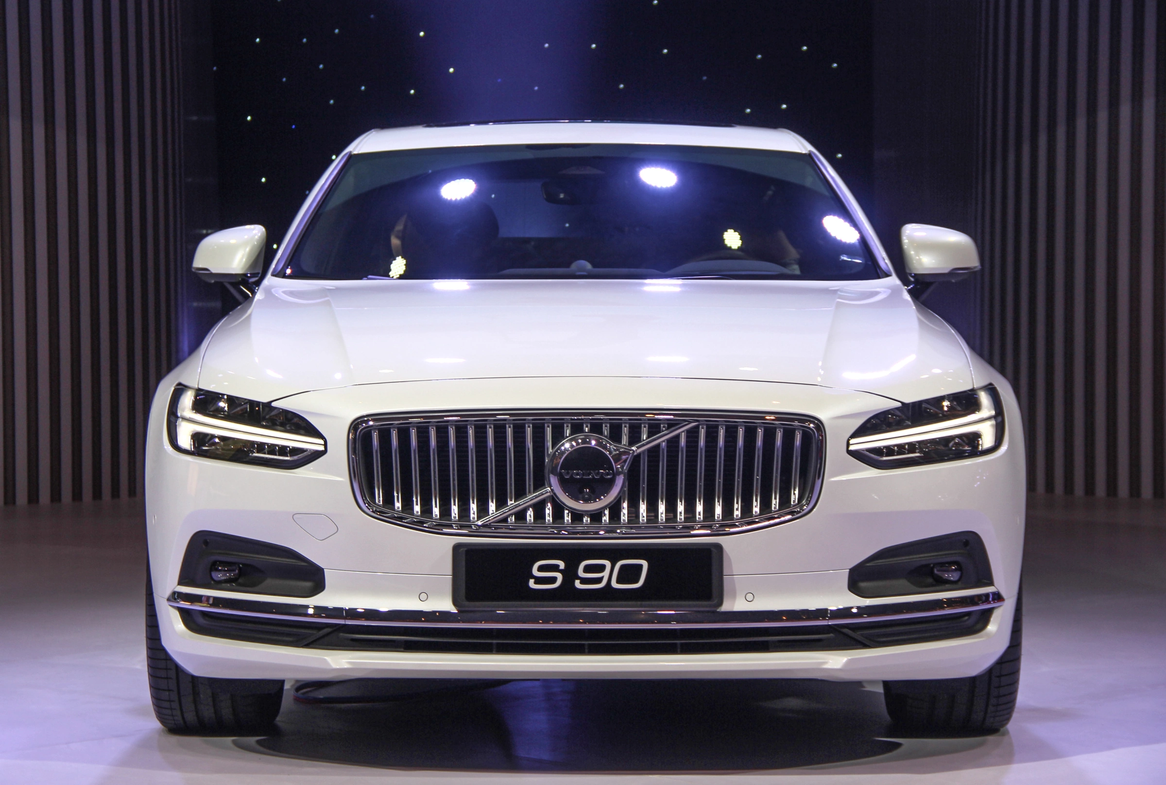 Volvo S90 2026