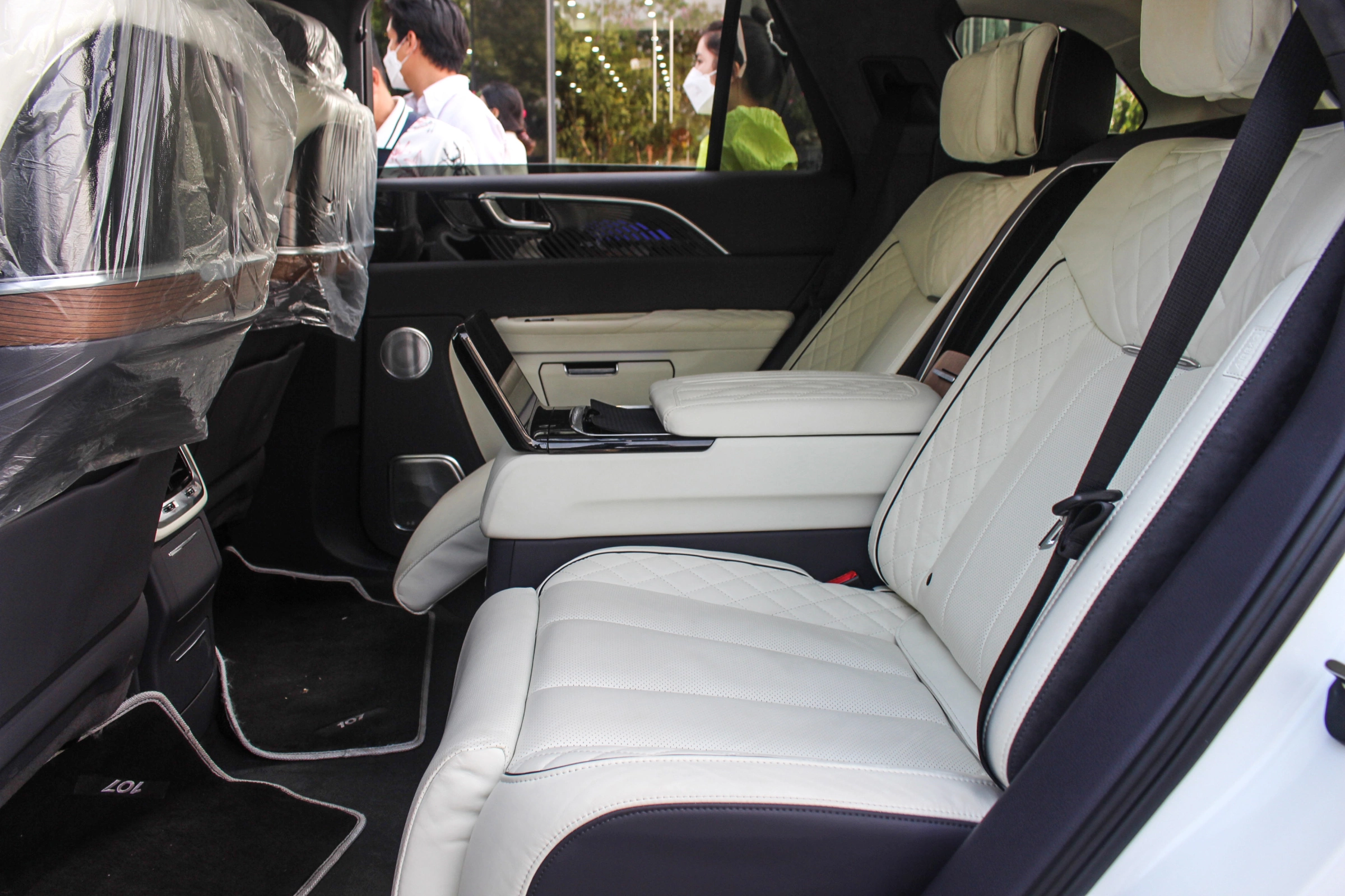 Hongqi E-HS9 2026 9