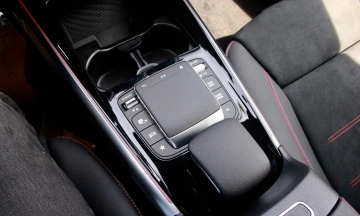 Mercedes EQB 2026 23