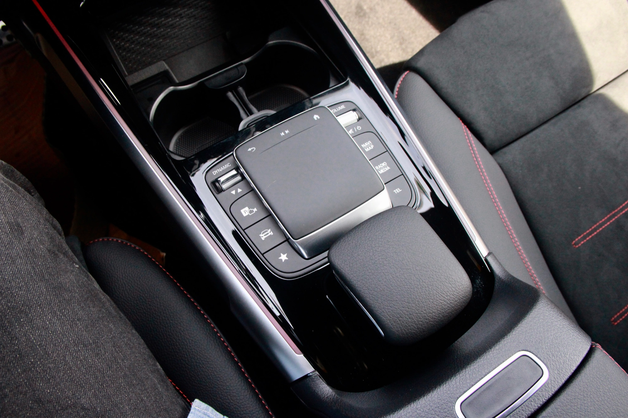 Mercedes EQB 2026 10