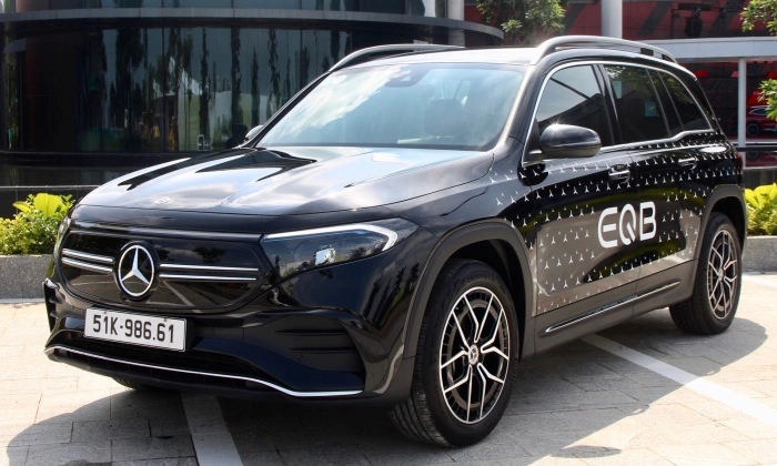 Mercedes EQB 2026 26