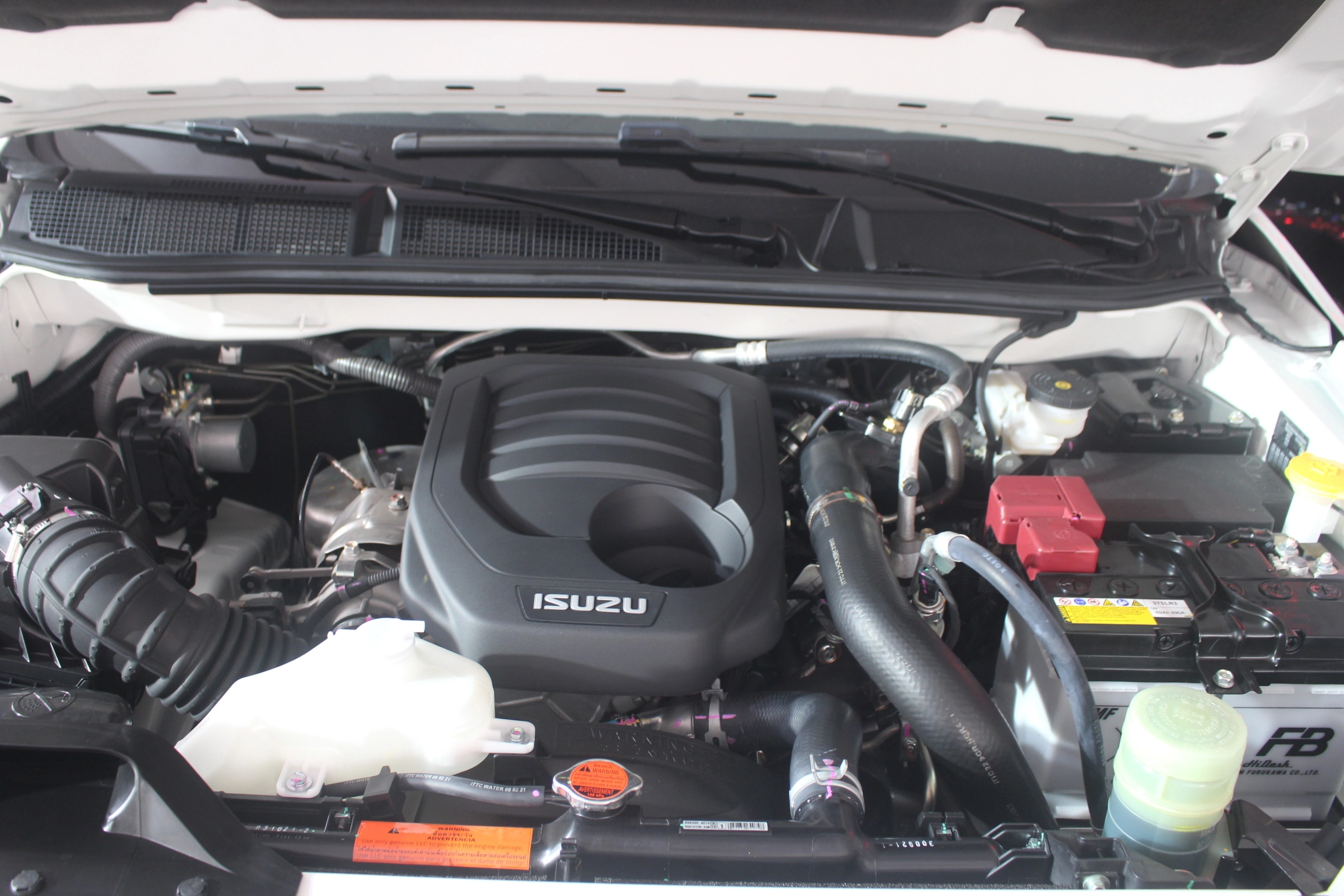 Isuzu mu-X 2026 8