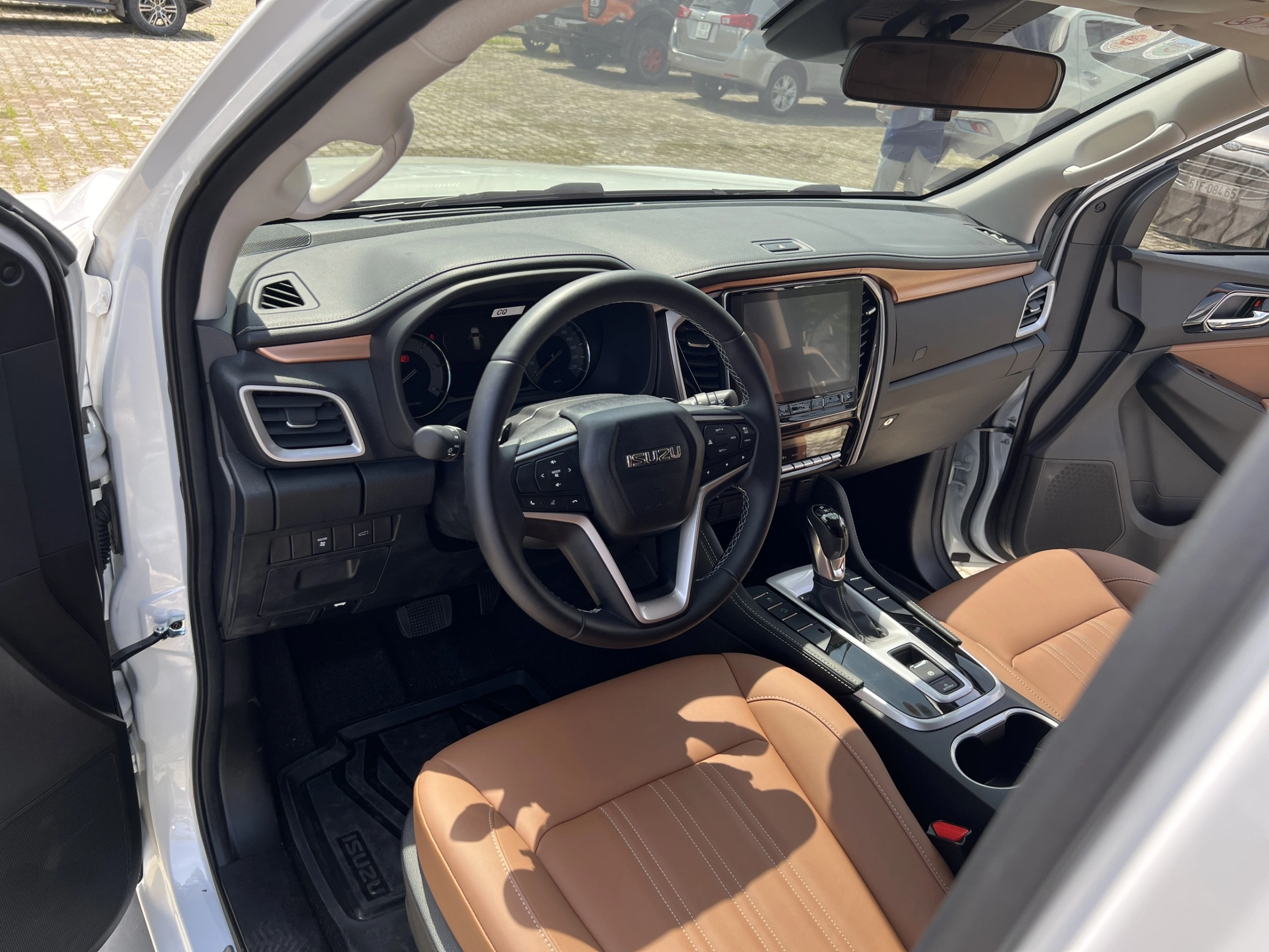 Isuzu mu-X 2026 10