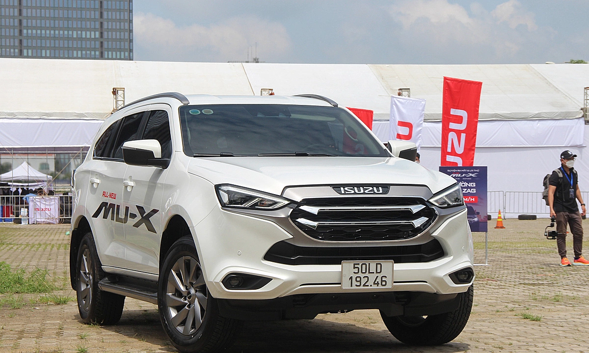 Isuzu mu-X 2026 24