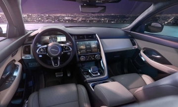 Jaguar E-Pace 2026 32