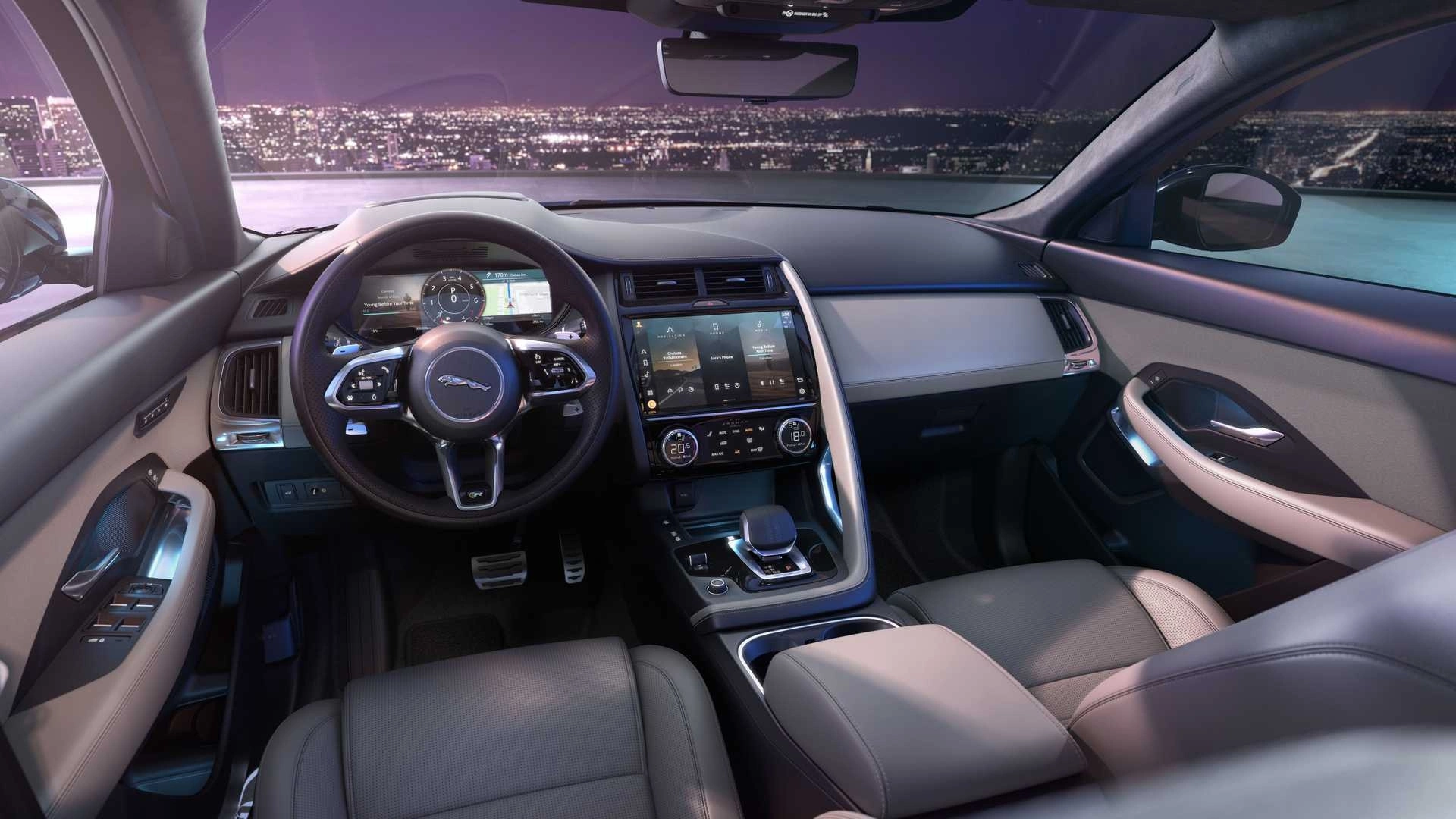Jaguar E-Pace 2026 11